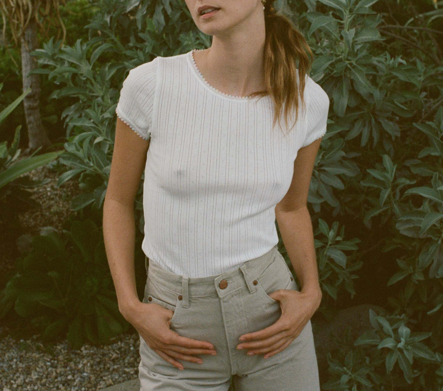 HMD -- VIVI TEE -- SALT