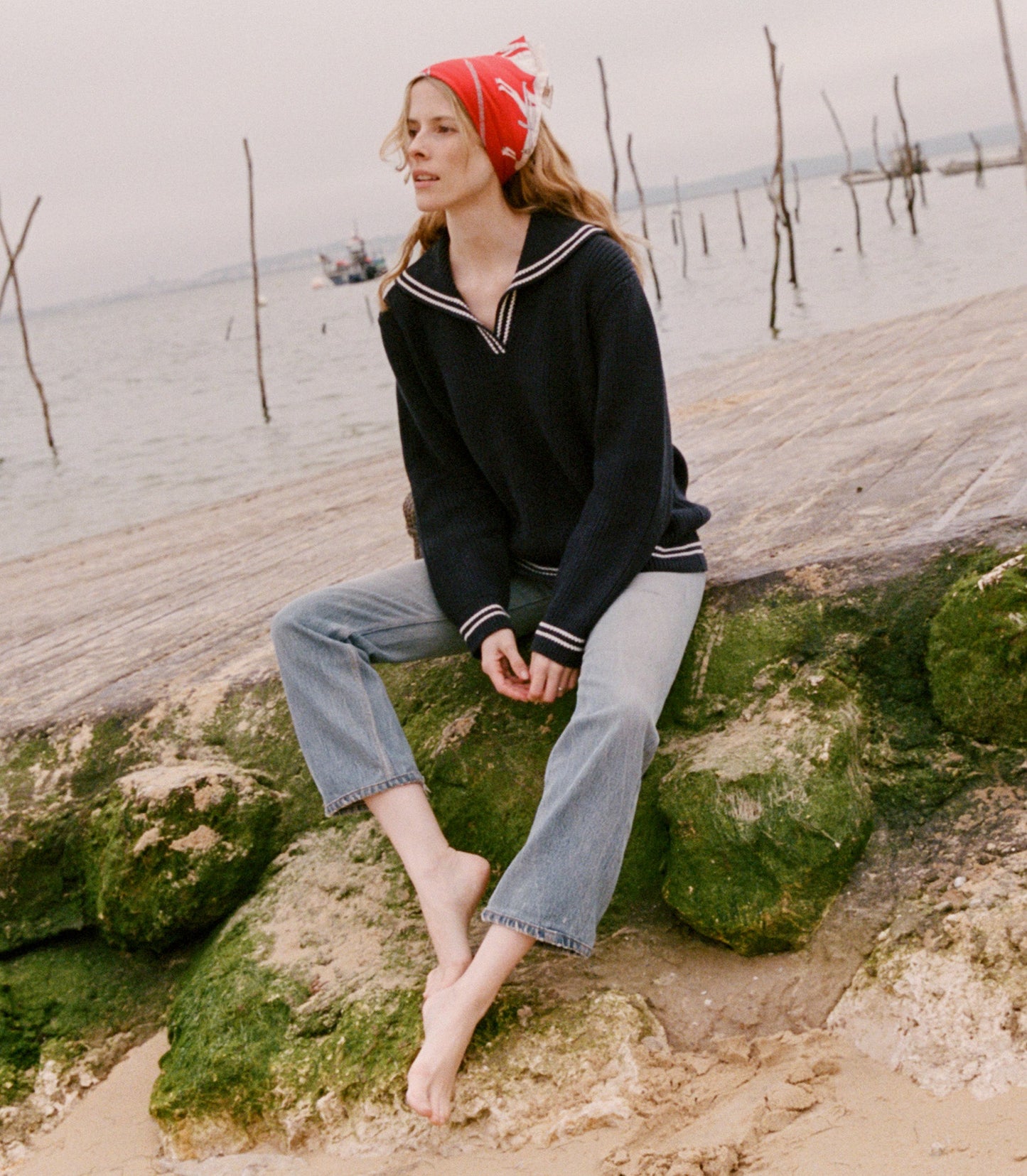 HMD -- VOYAGE SWEATER -- DEEP NAVY