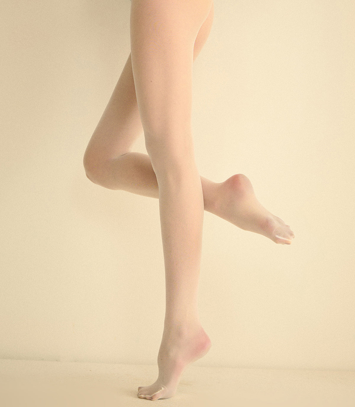 WOLFORD INDIVIDUAL 20 TIGHTS -- WHITE view 1
