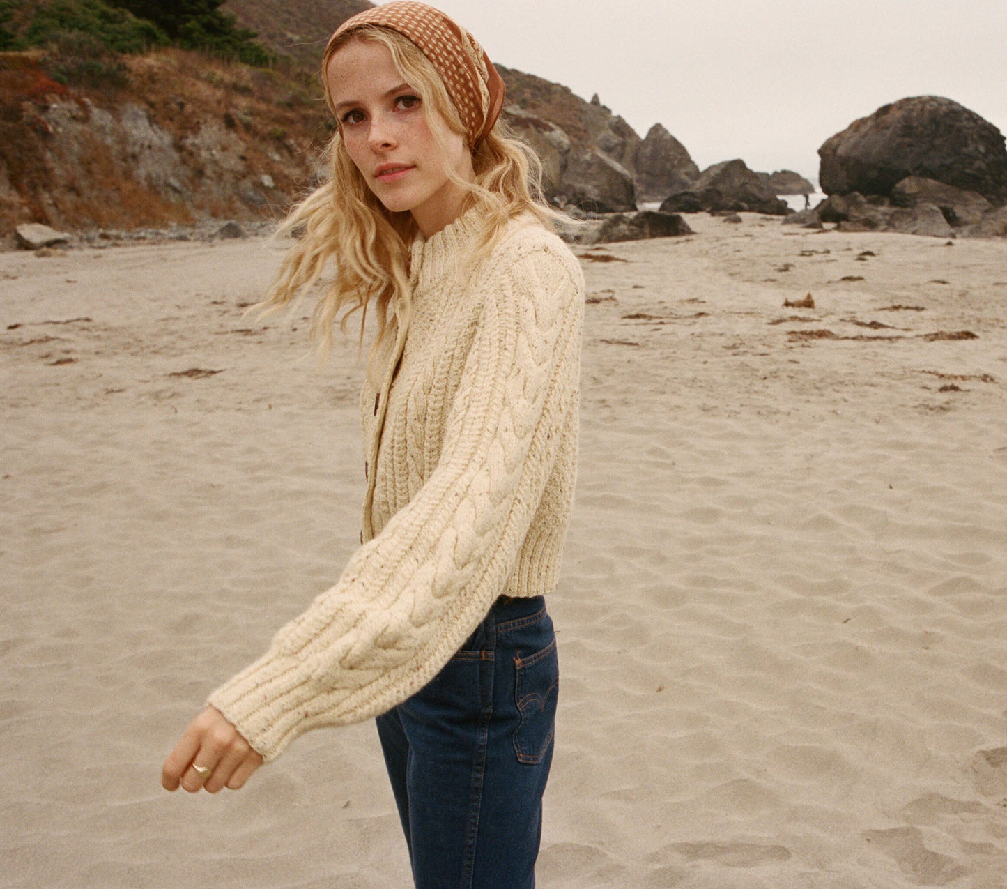 HMD -- CARDIFF CARDIGAN SWEATER -- SAND