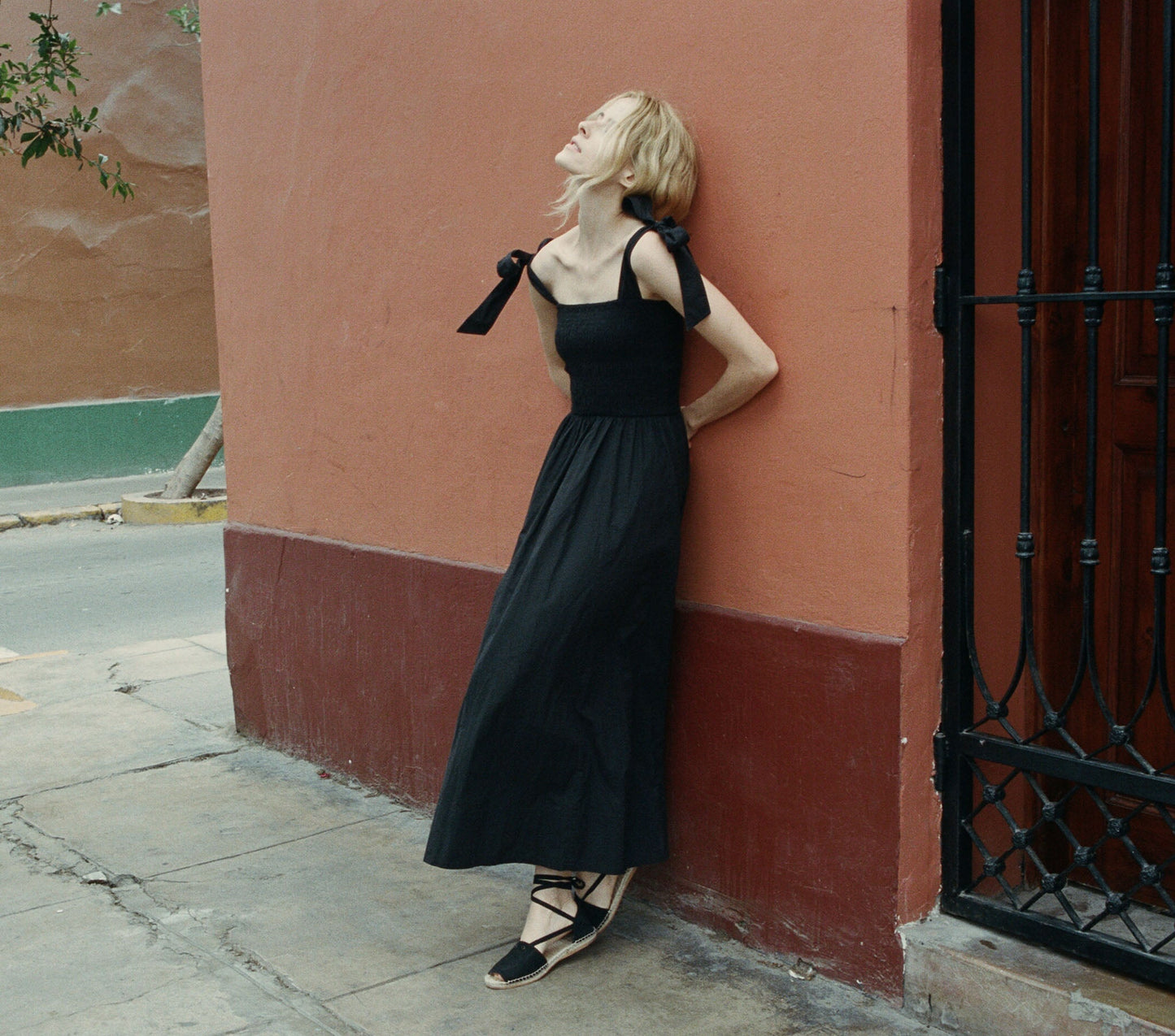 HMD -- JASMINE DRESS -- BLACK