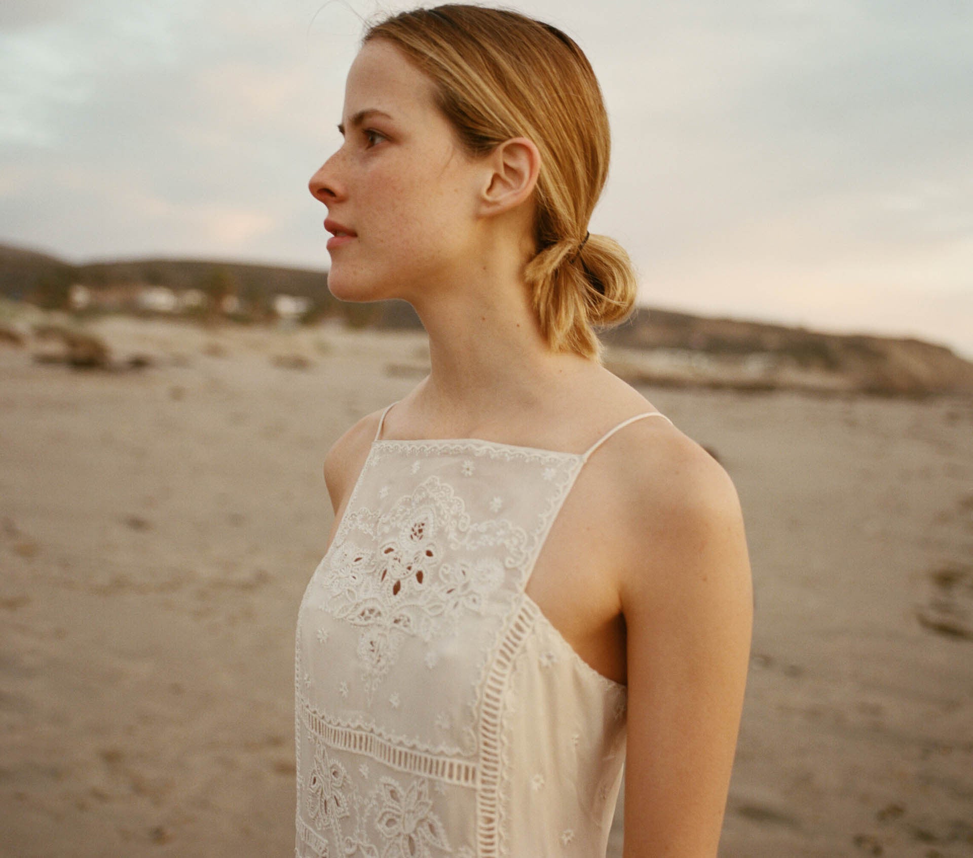 HMD -- HANDKERCHIEF DRESS -- Creme view 2
