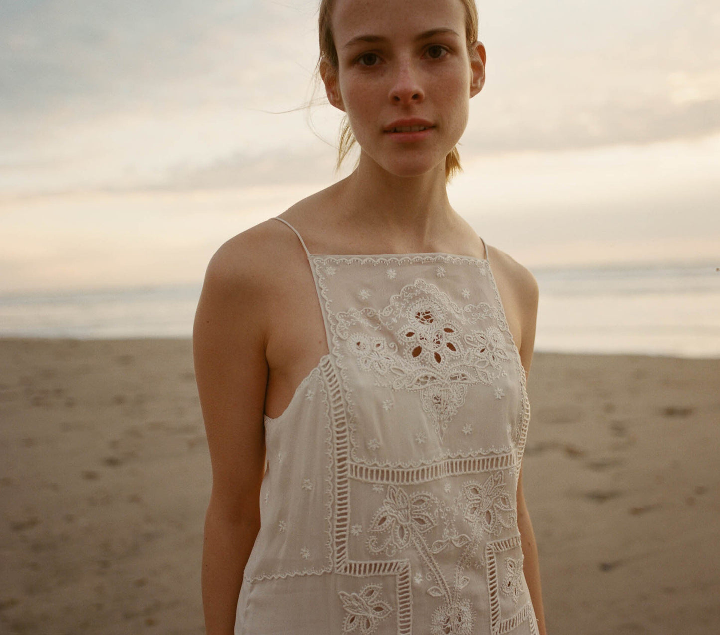 HMD -- HANDKERCHIEF DRESS -- Creme