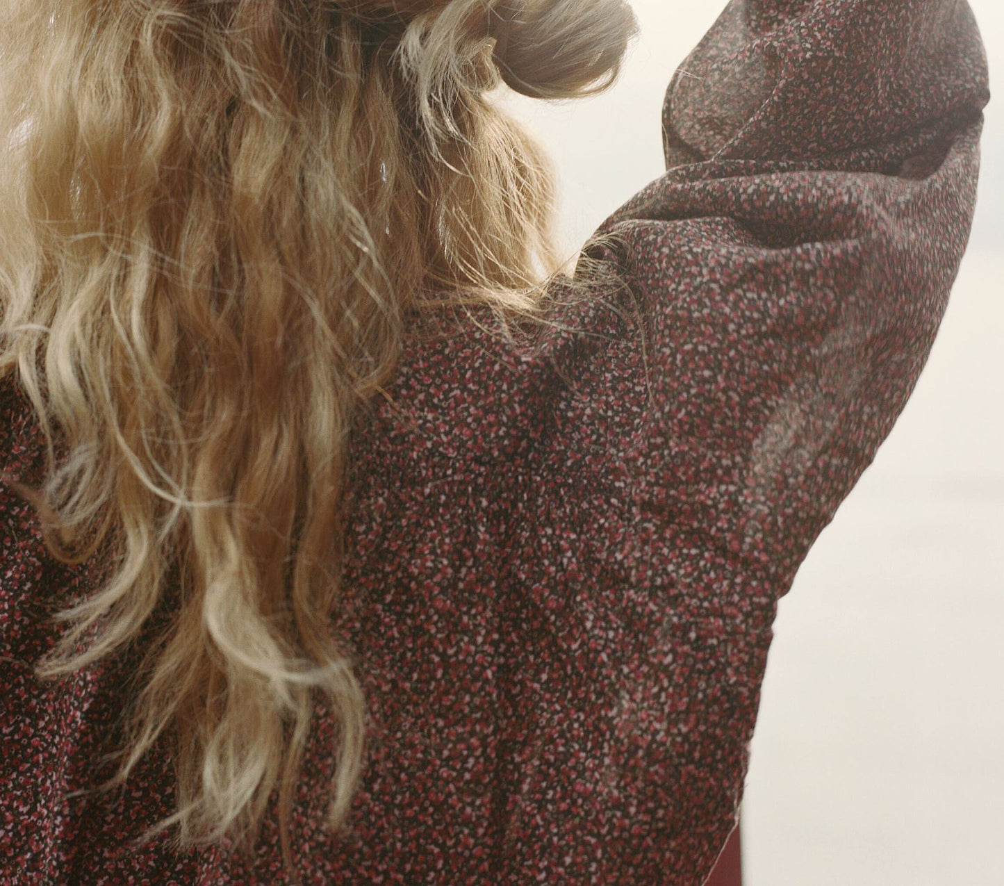 HMD -- ROSE TOP -- RUST DITZY FLORAL