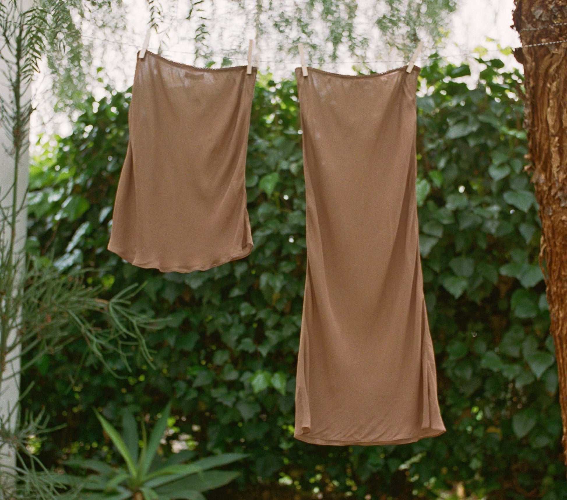 LONG SKIRT SLIP -- CAROB view 3