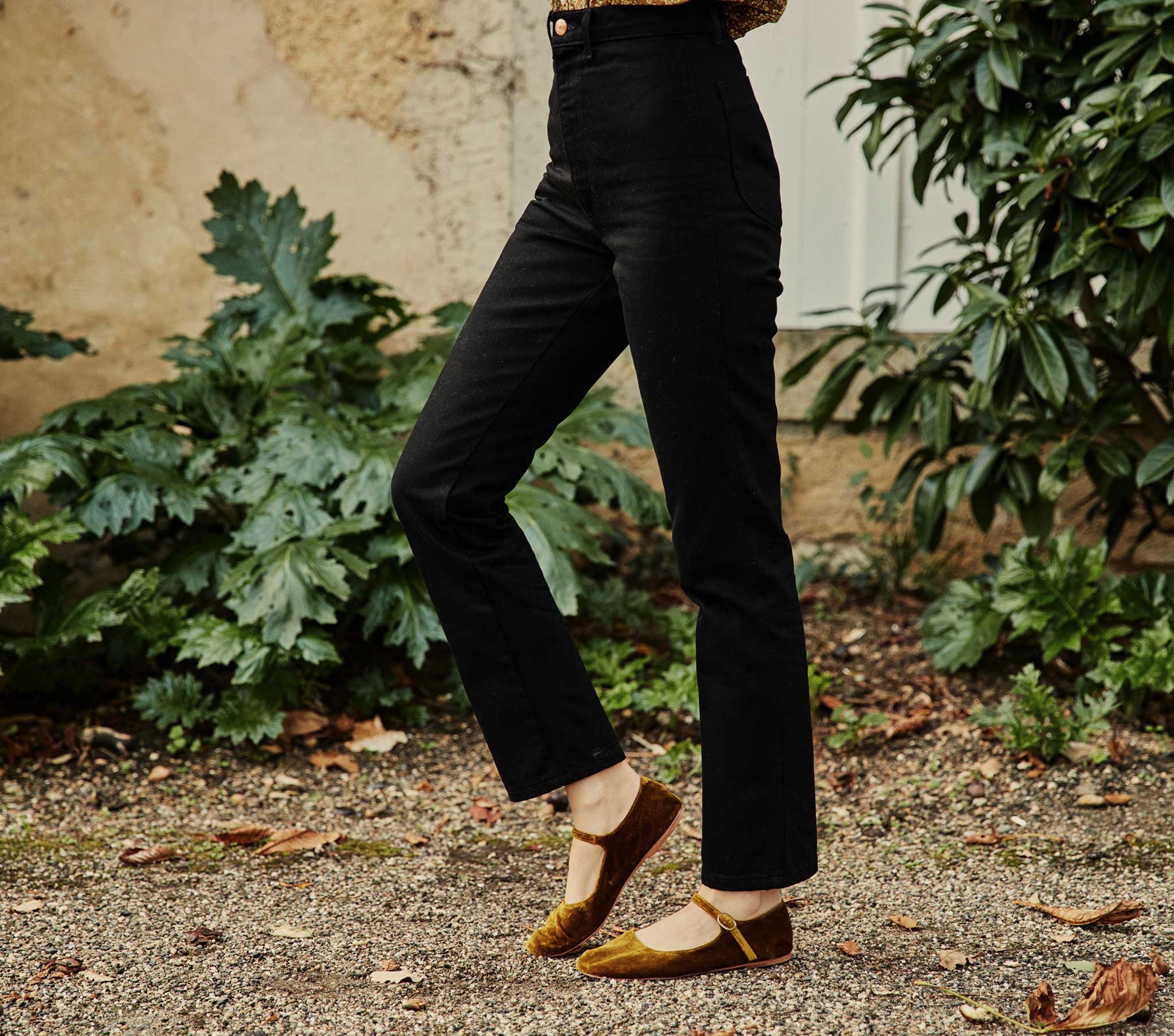 HMD -- LENA JEAN -- BLACK view 2
