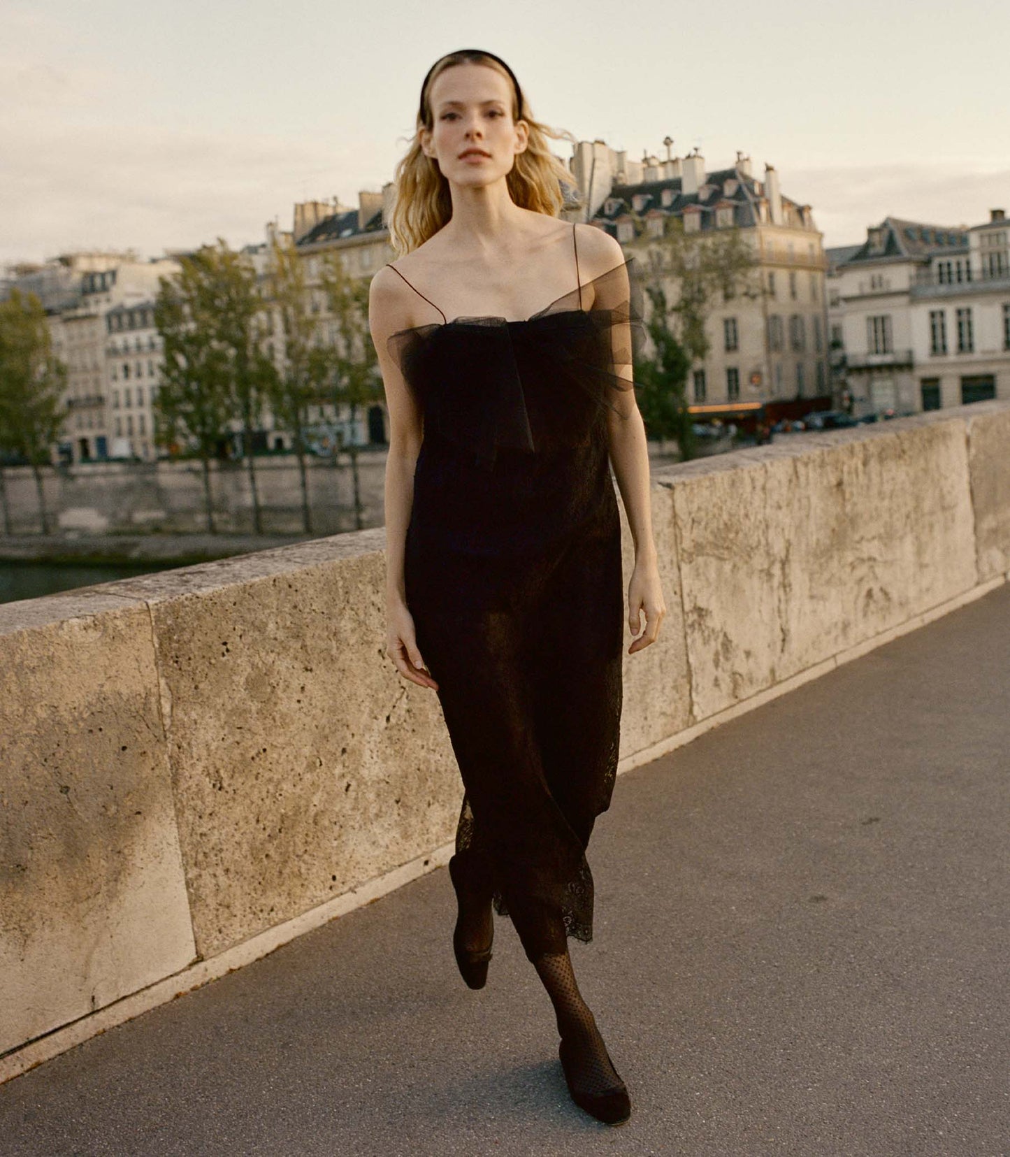 HMD -- AURINA DRESS -- BLACK