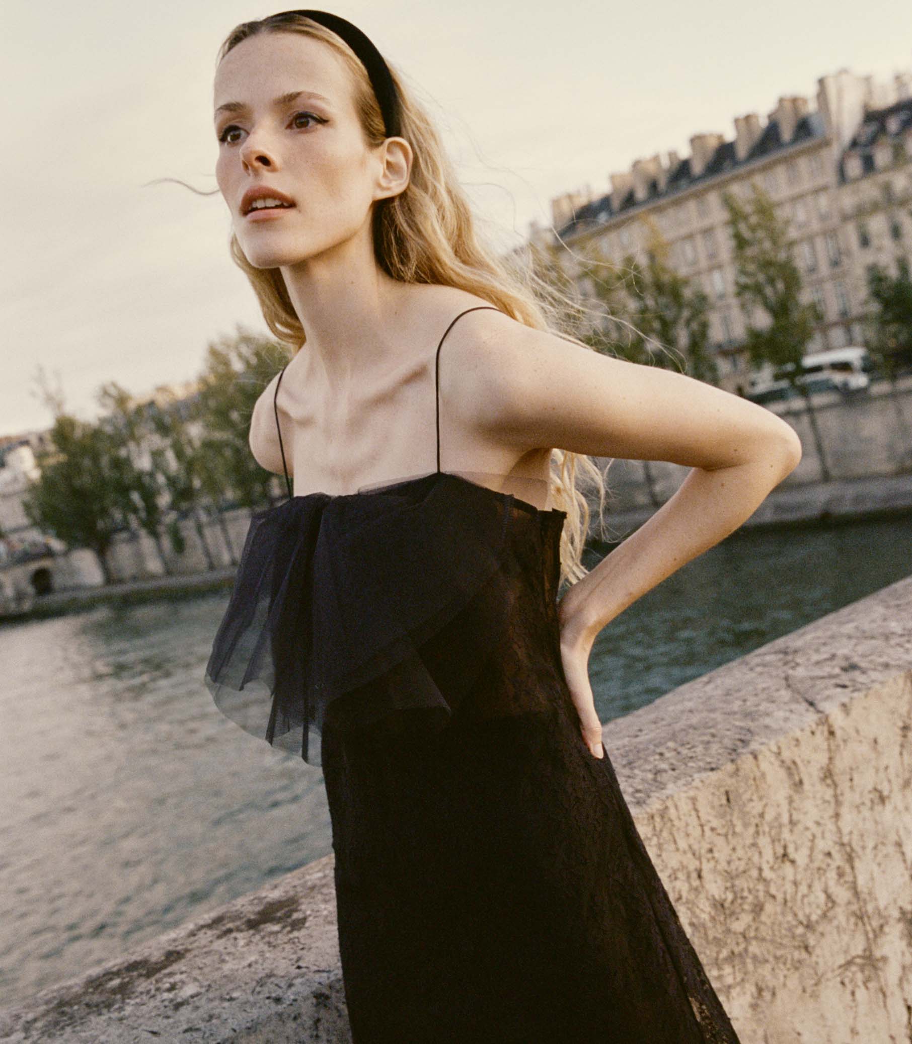 HMD -- AURINA DRESS -- BLACK view 1
