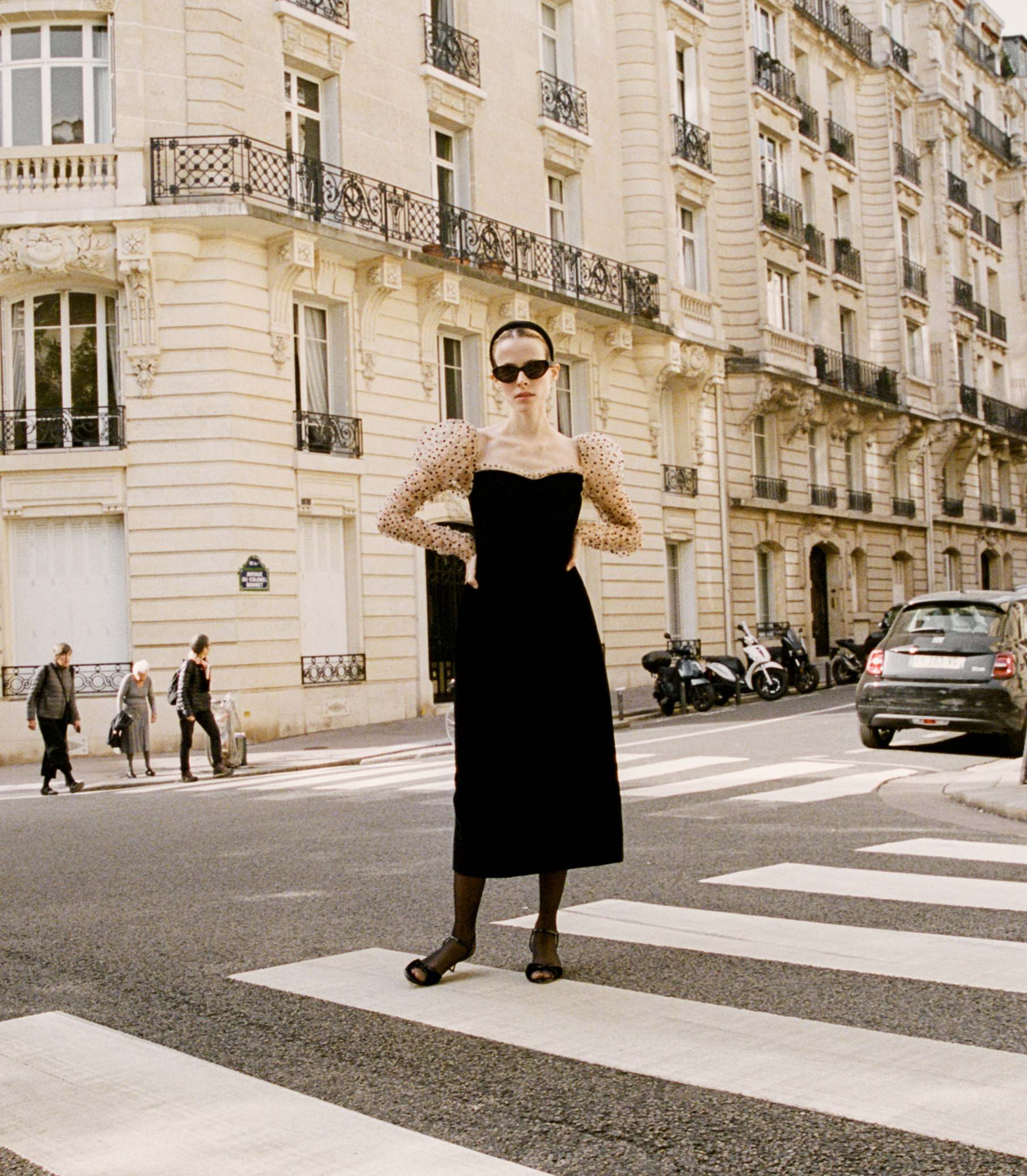 HMD -- CRISELDA DRESS -- BLACK