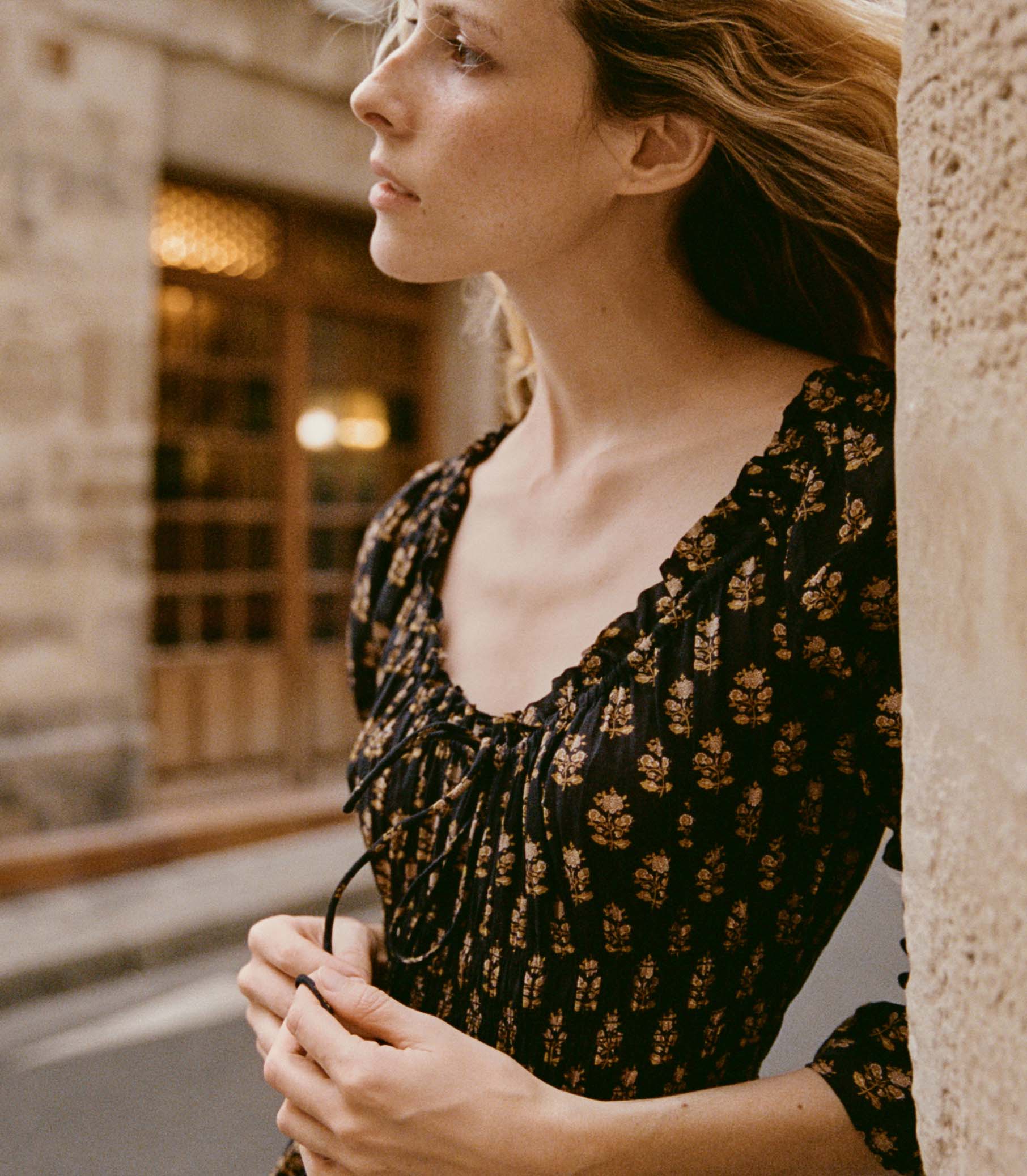 HMD -- KAIRA DRESS -- NOIR MEADOWSWEET FLORAL view 3
