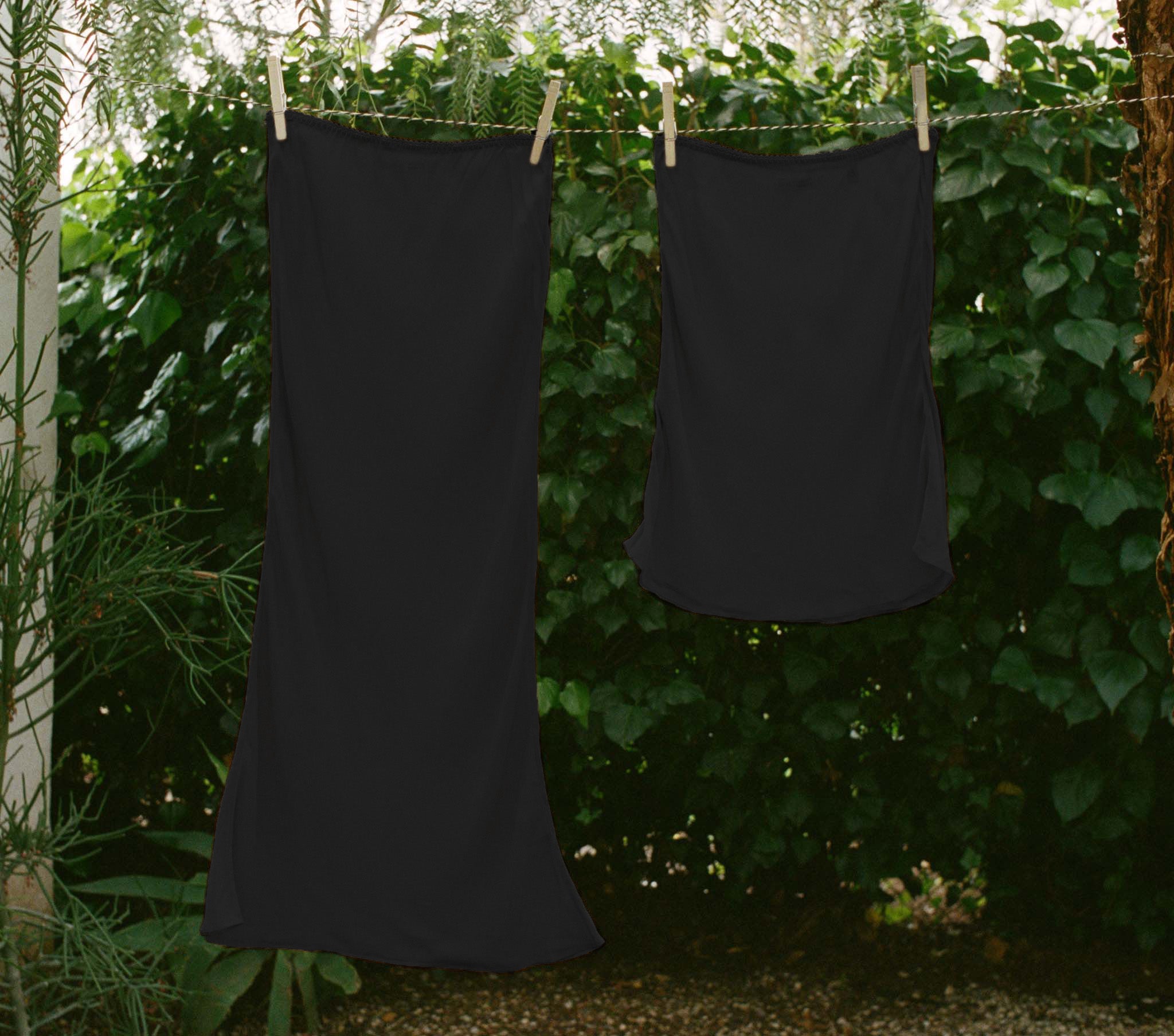 LONG DEEP V-NECK SLIP -- BLACK