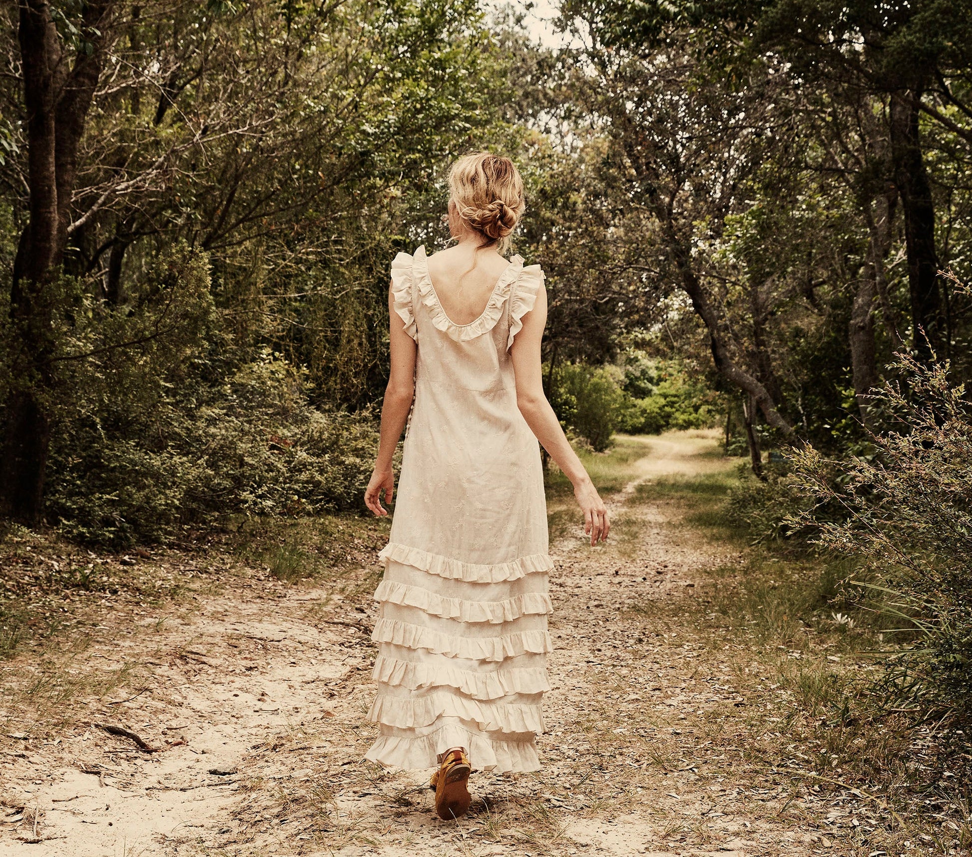 HMD -- CALLA DRESS -- DOVE view 6
