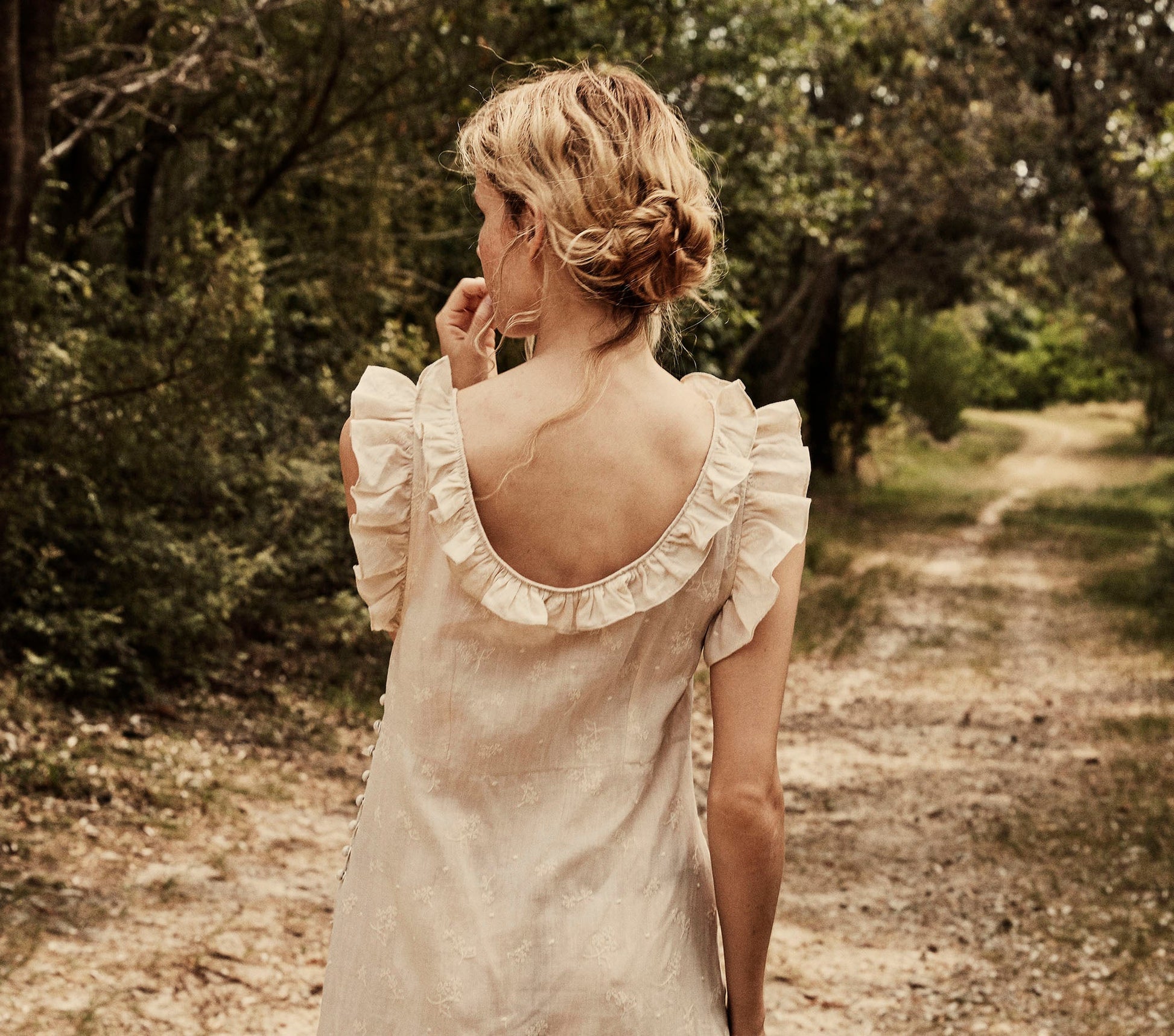 HMD -- CALLA DRESS -- DOVE view 7
