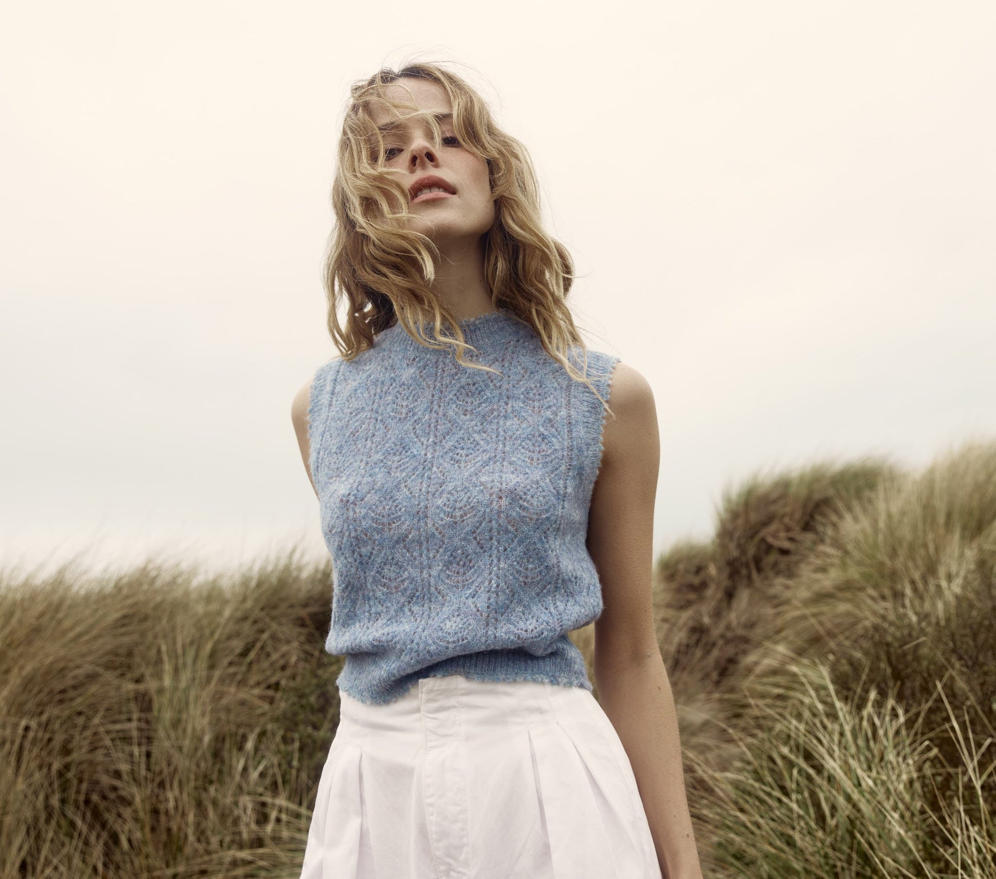 HMD -- ADRIANA VEST -- AZURE view 1
