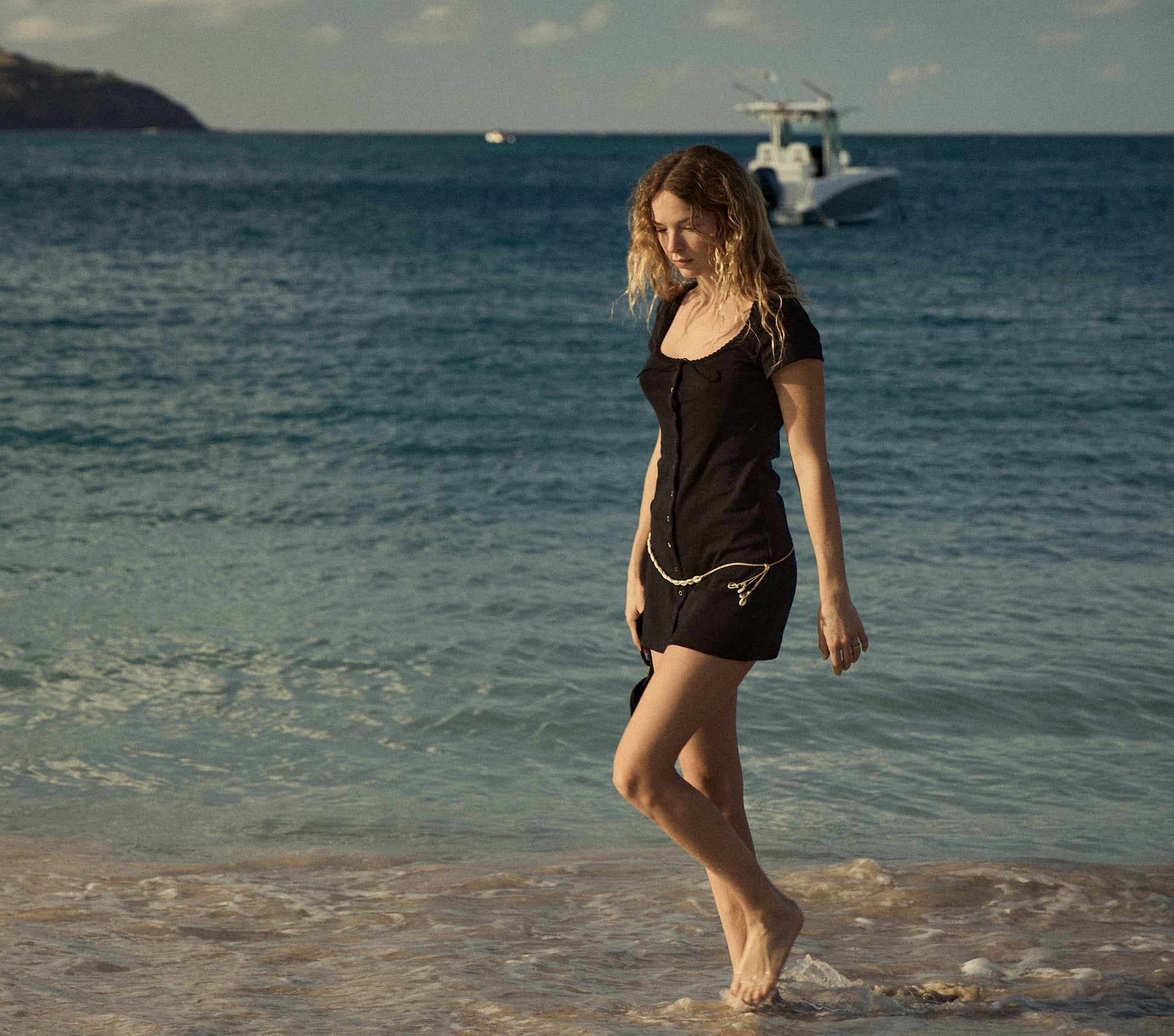 HMD -- AMATA DRESS -- BLACK view 2
