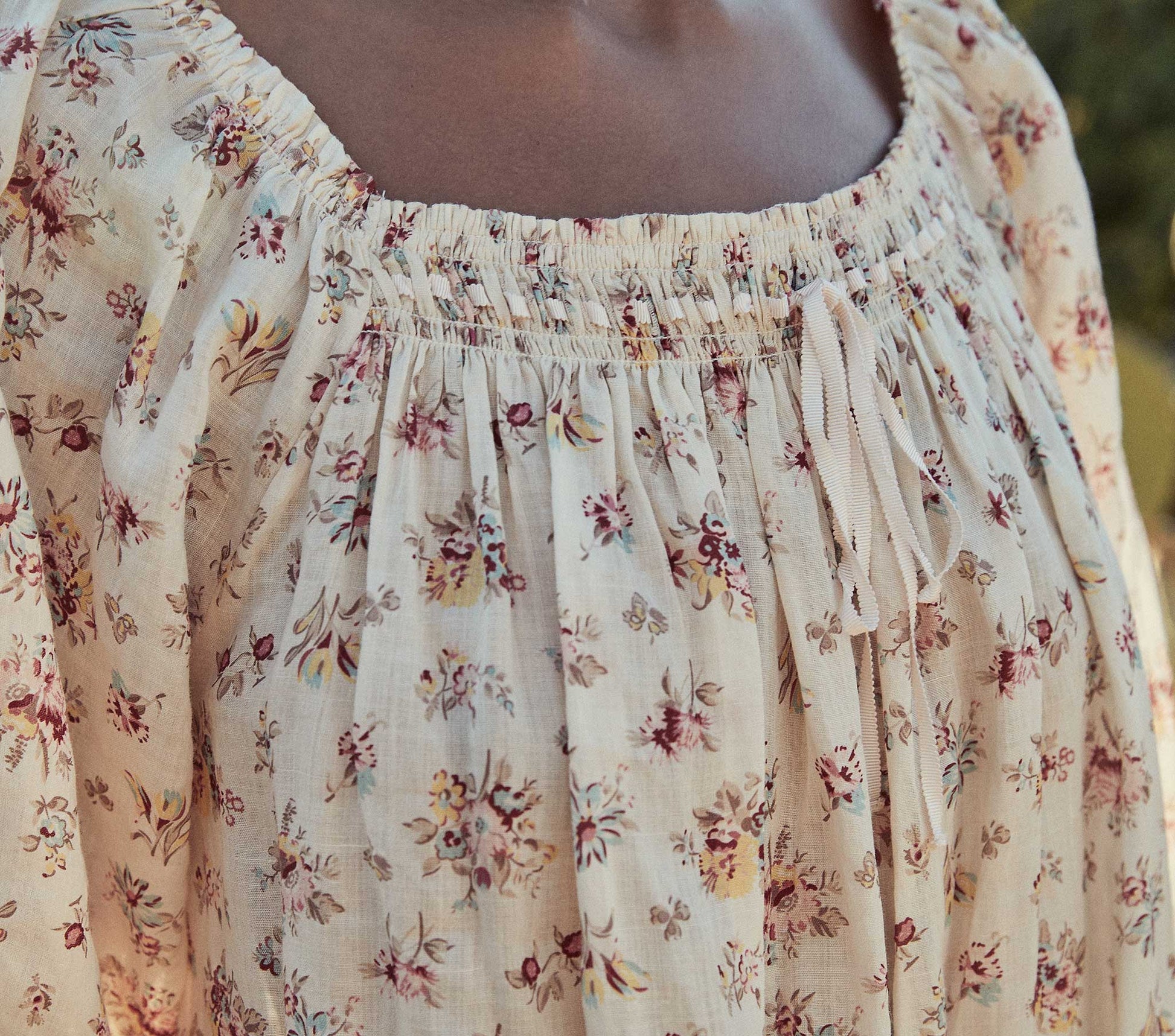 HMD -- ANTHEA DRESS -- TUILERIES BLOOMS view 2

