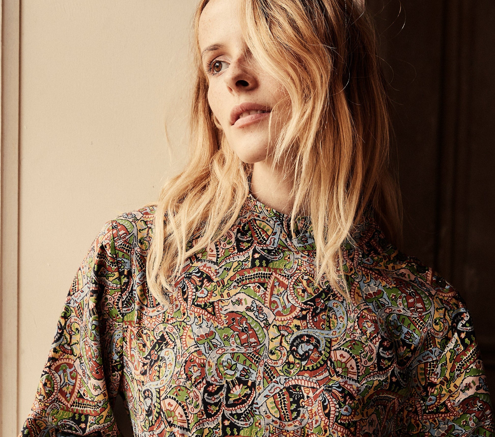 HMD -- ALDA DRESS -- MUSEO PAISLEY PRINT view 5
