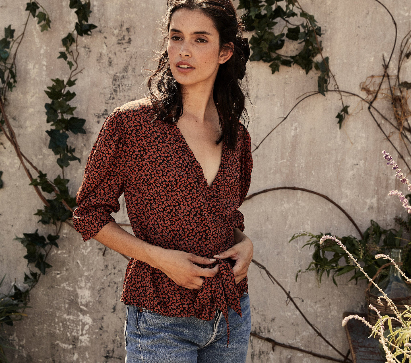 HMD -- AMARANTA TOP -- NAVY/RED CHERRY WILLOW