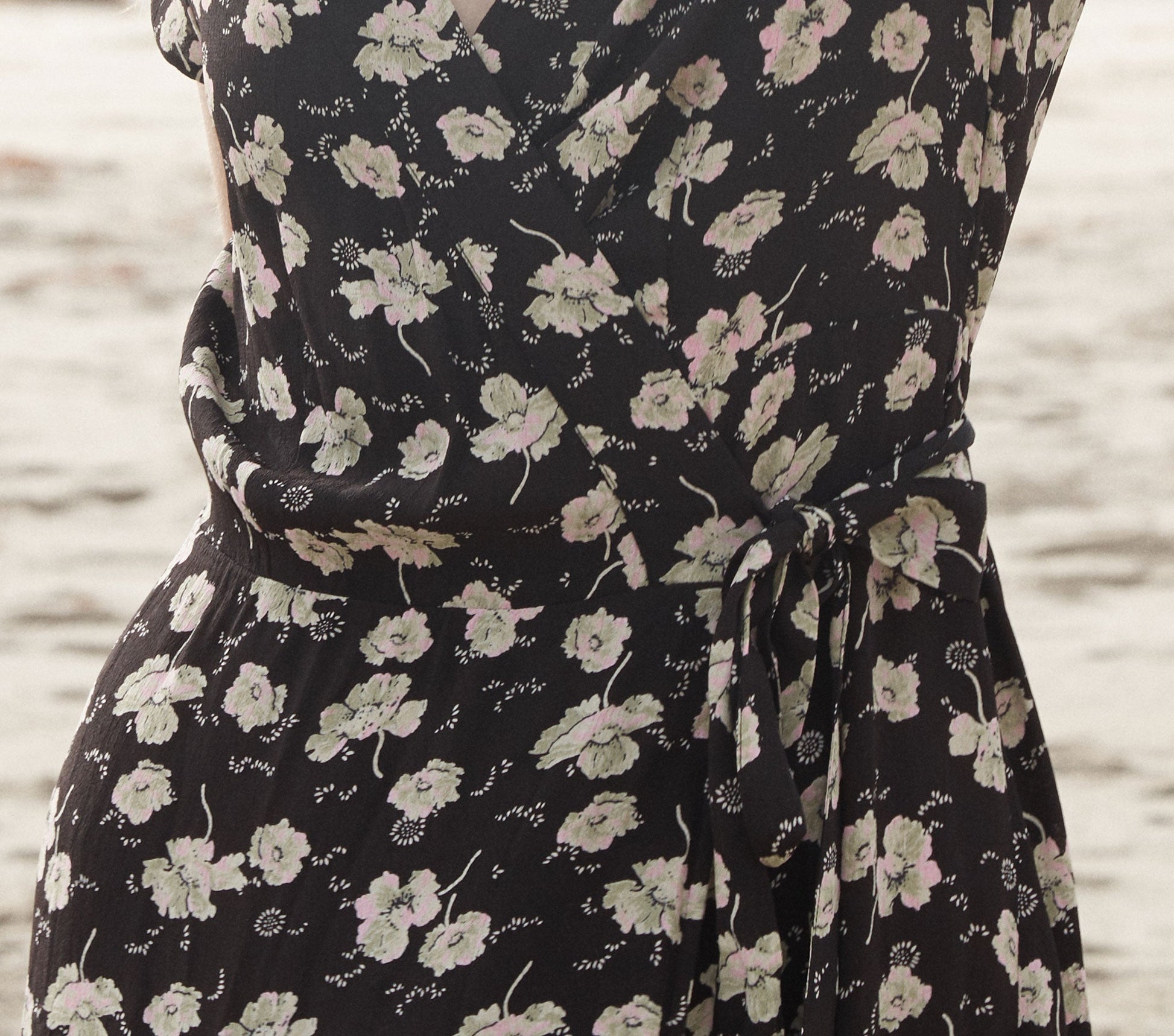 HMD -- AURORA DRESS -- BLACK ANEMONE FLORAL view 13
