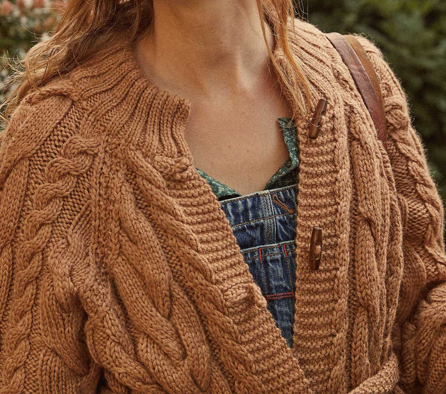 HMD -- BEECH CARDIGAN SWEATER -- CAMEL