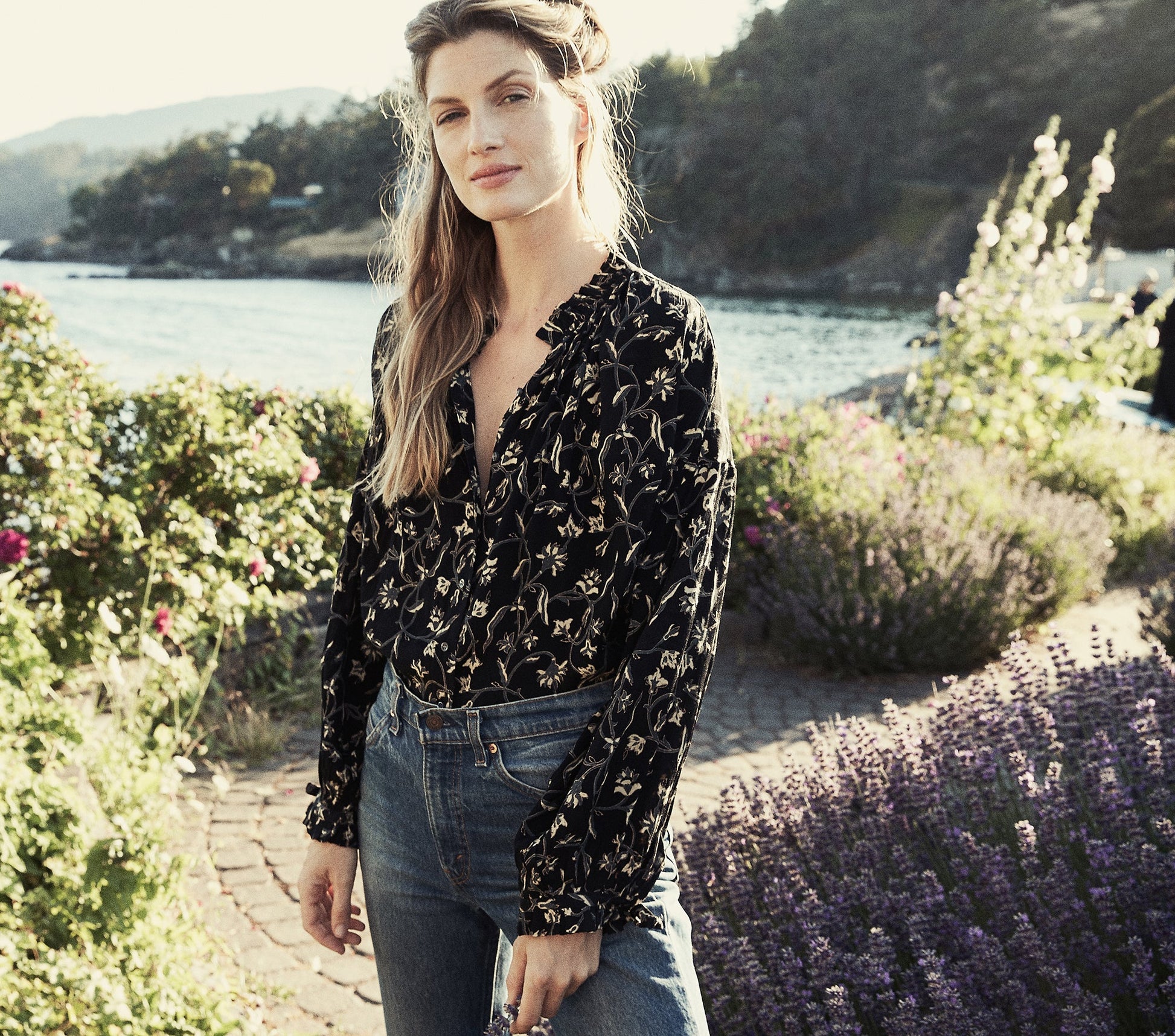 HMD -- BALTIC TOP -- BLACK SCROLL PRINT view 1
