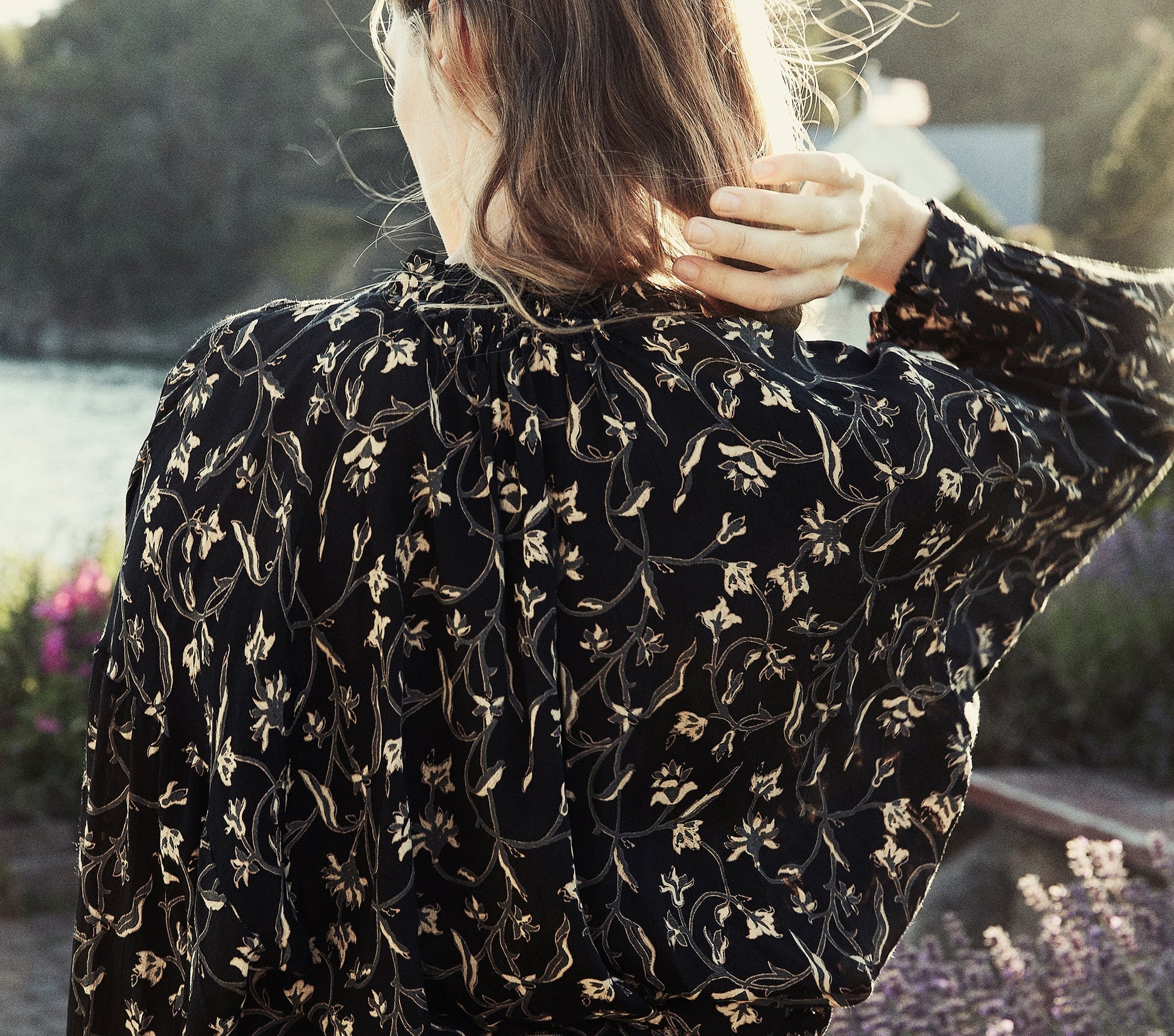 HMD -- BALTIC TOP -- BLACK SCROLL PRINT view 8
