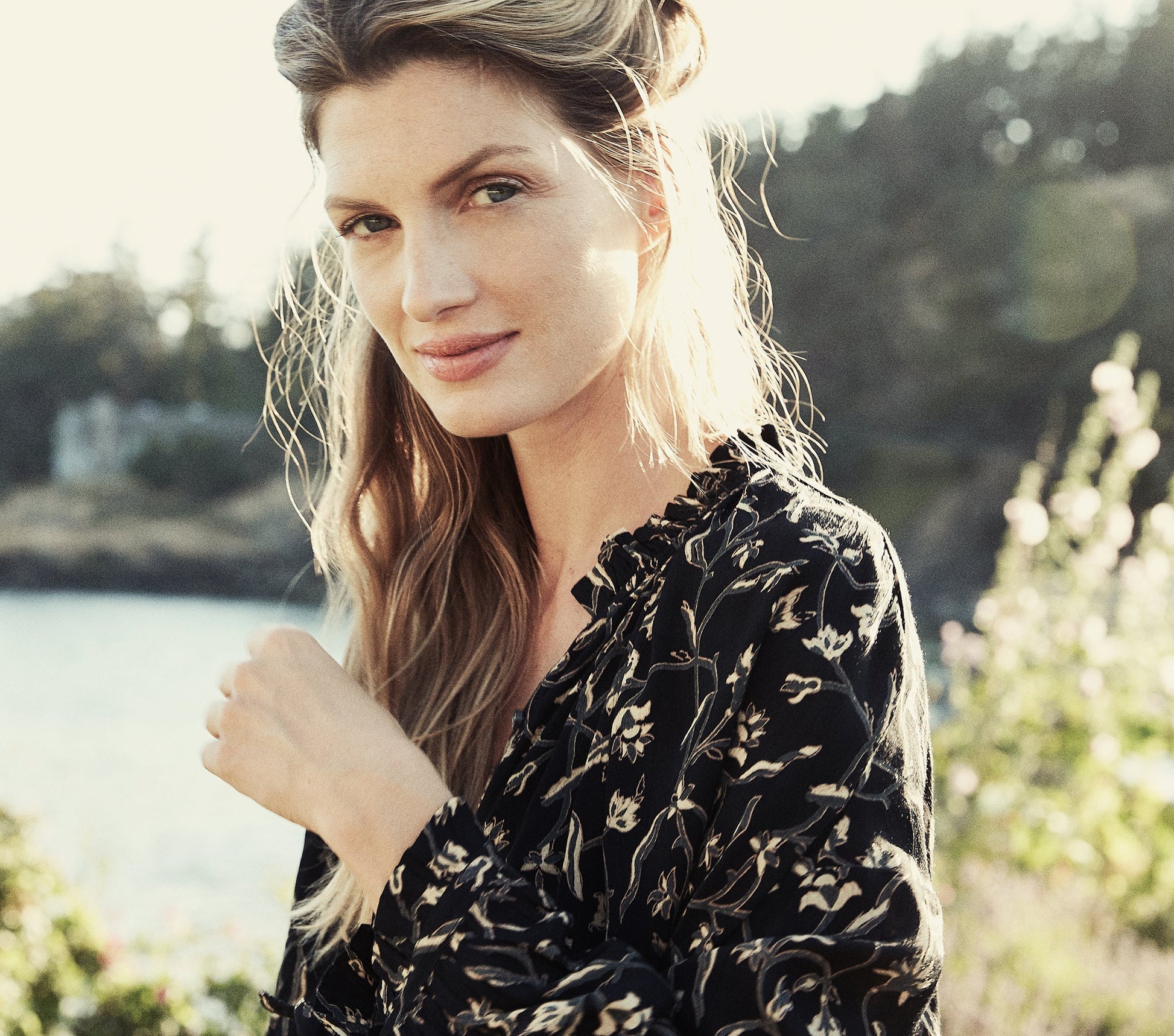 HMD -- BALTIC TOP -- BLACK SCROLL PRINT view 6
