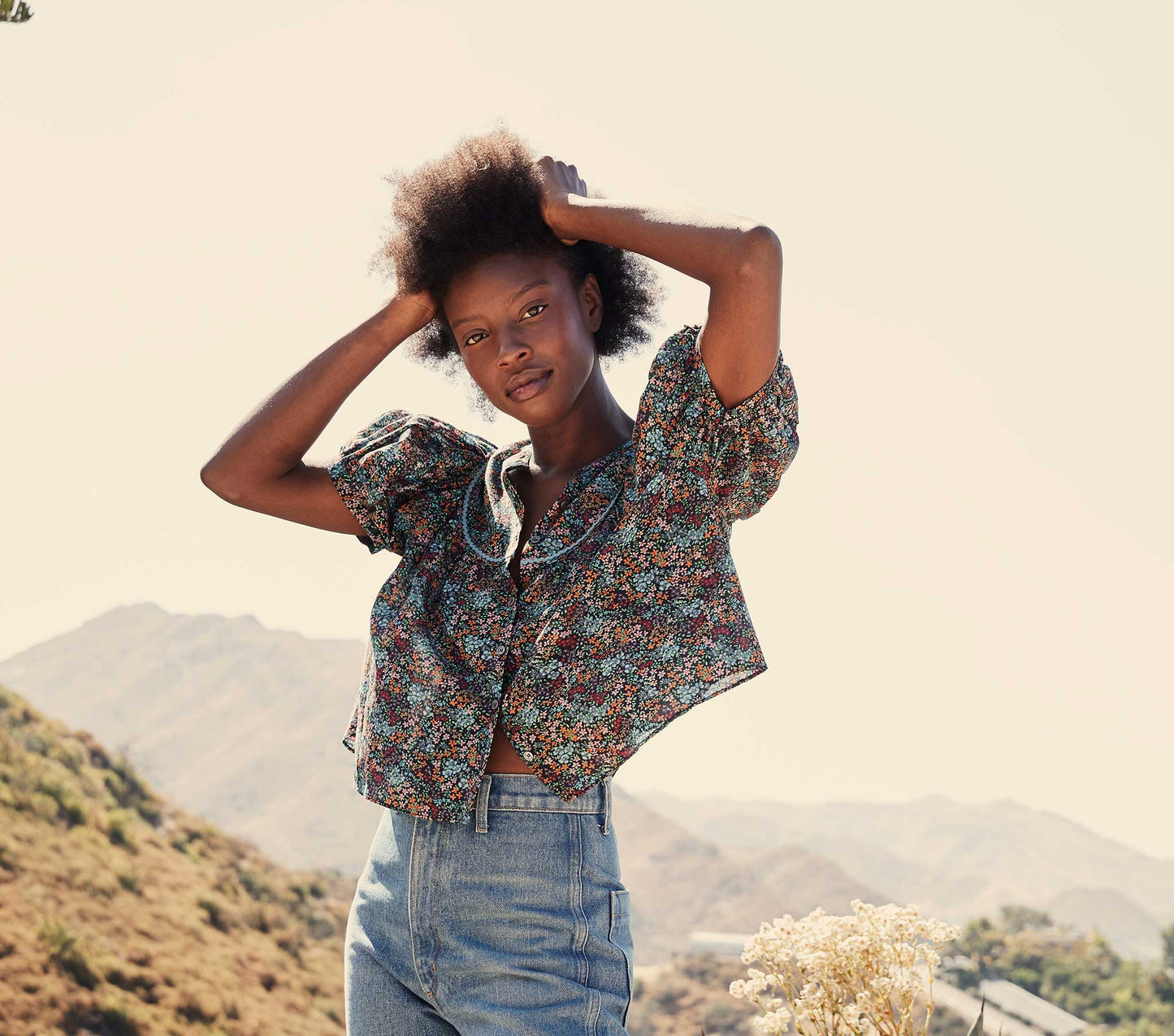 HMD -- BRENNA TOP -- NAVY LADY BIRD FLORAL