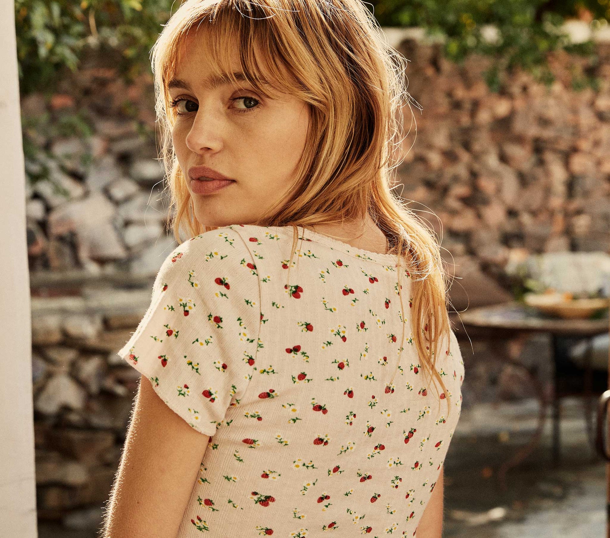 HMD -- BRIGITTE TEE -- STRAWBERRY BLOOMS view 7
