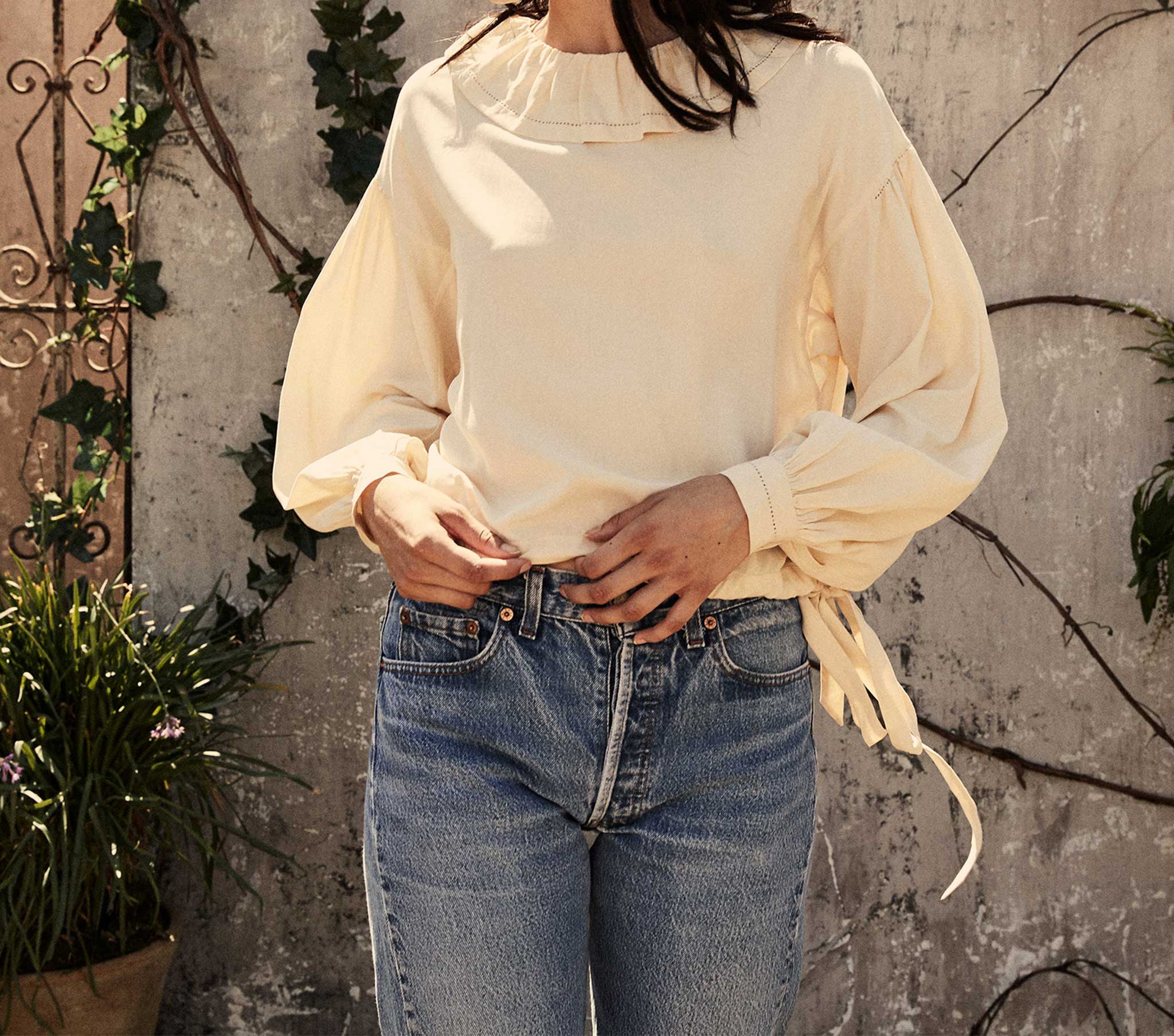 HMD -- CHRYSANTHE TOP -- IVORY