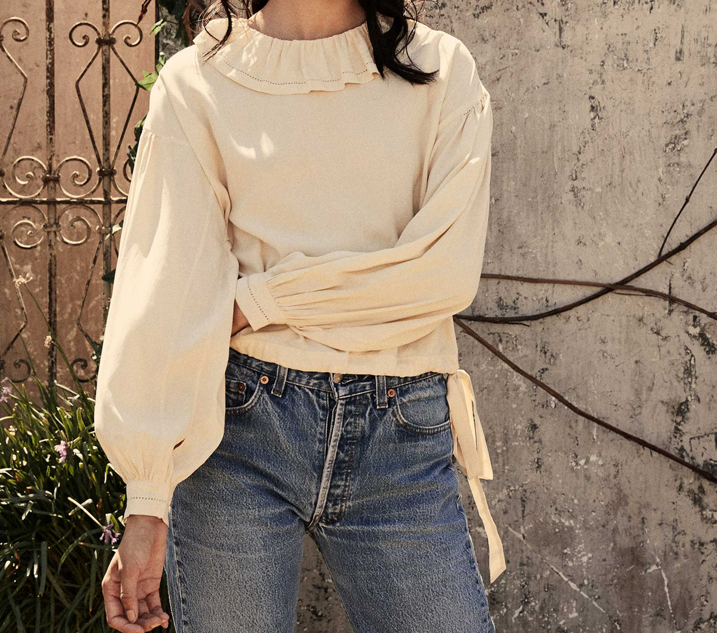 HMD -- CHRYSANTHE TOP -- IVORY