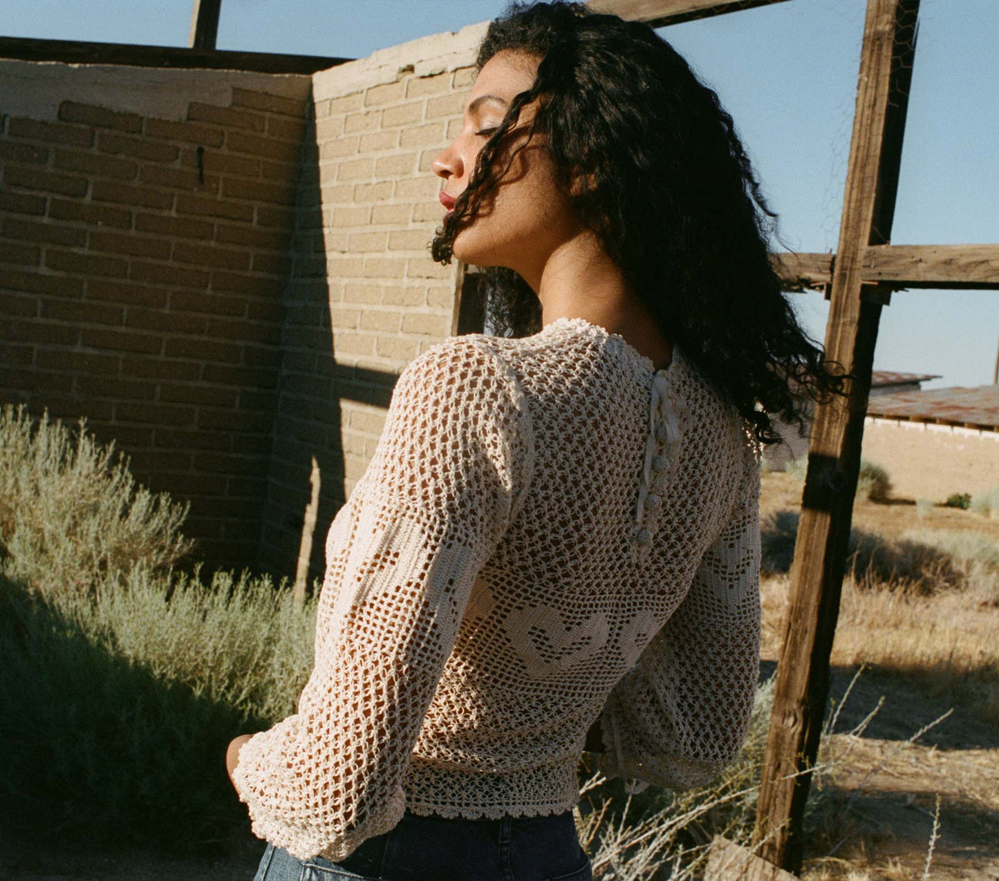 HMD -- CLAUDIA TOP -- ECRU