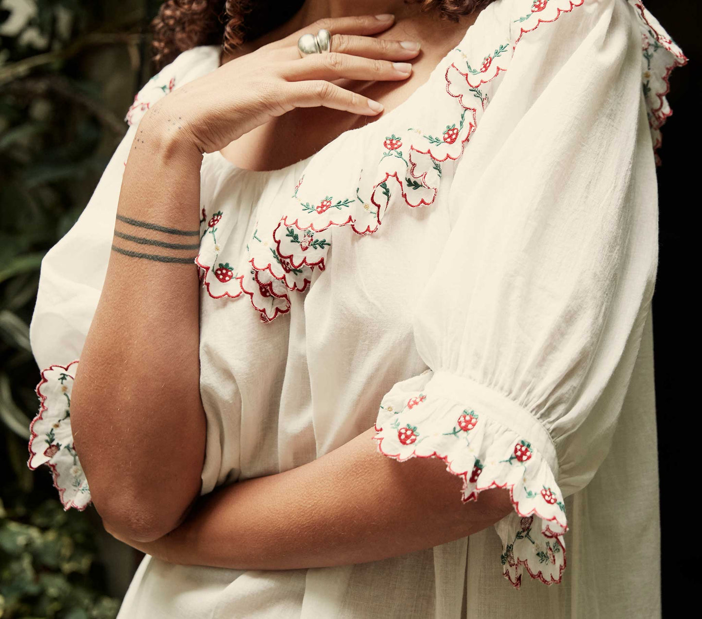 HMD -- CHATEAU NIGHTGOWN -- SALT STRAWBERRY