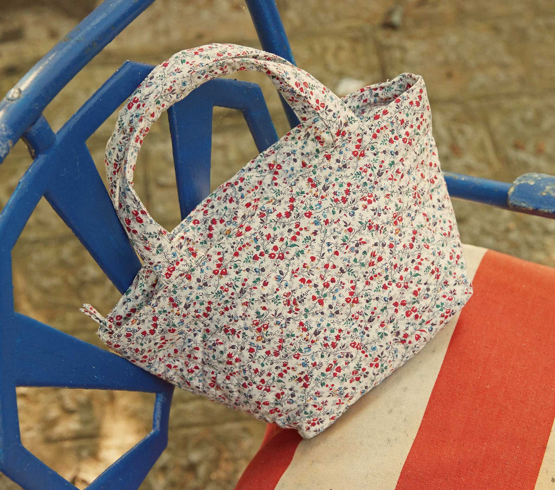 HMD -- PETITE CLEMENCE TOTE -- BRIARWOOD FLORAL view 1
