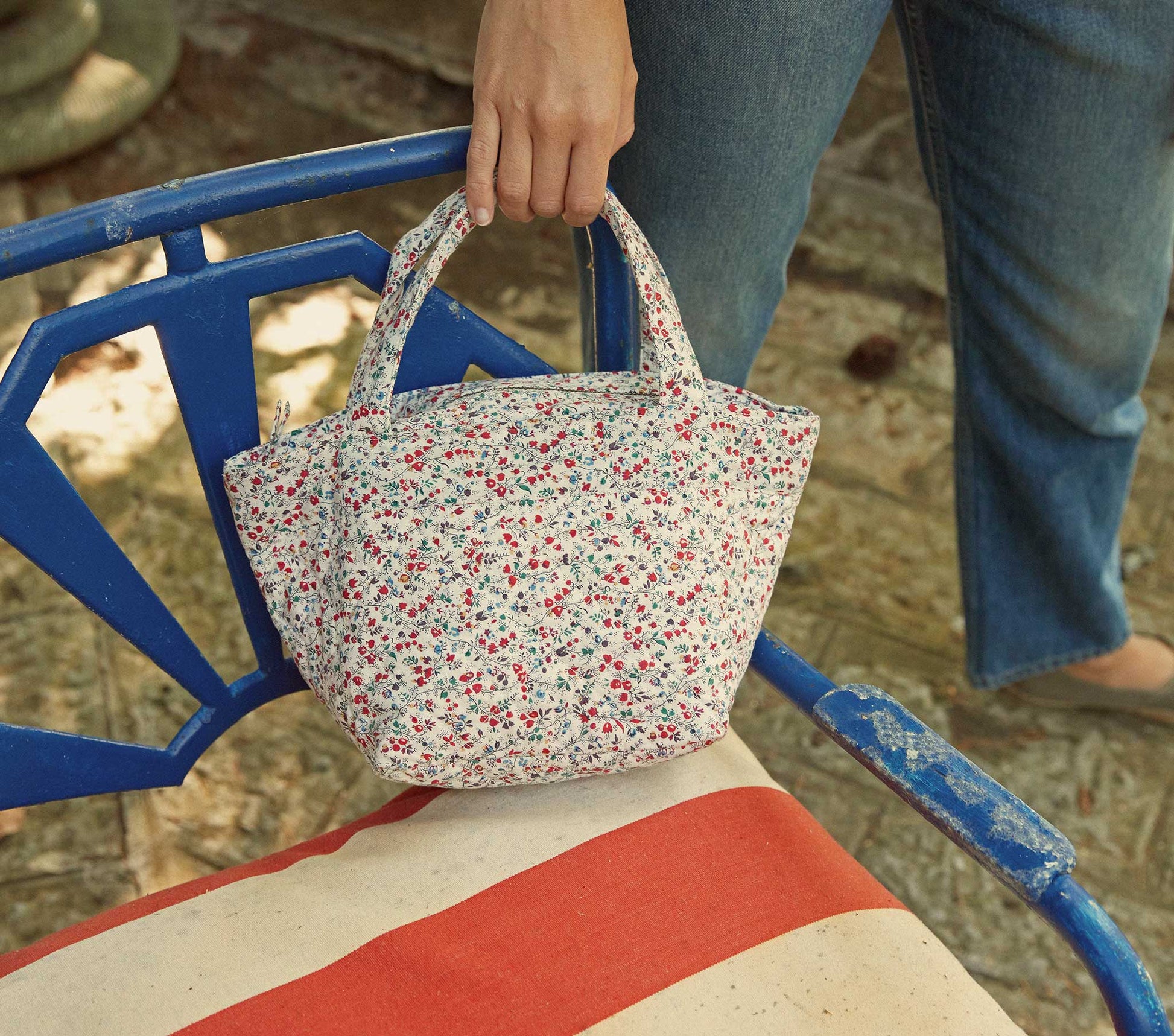 HMD -- PETITE CLEMENCE TOTE -- BRIARWOOD FLORAL view 2
