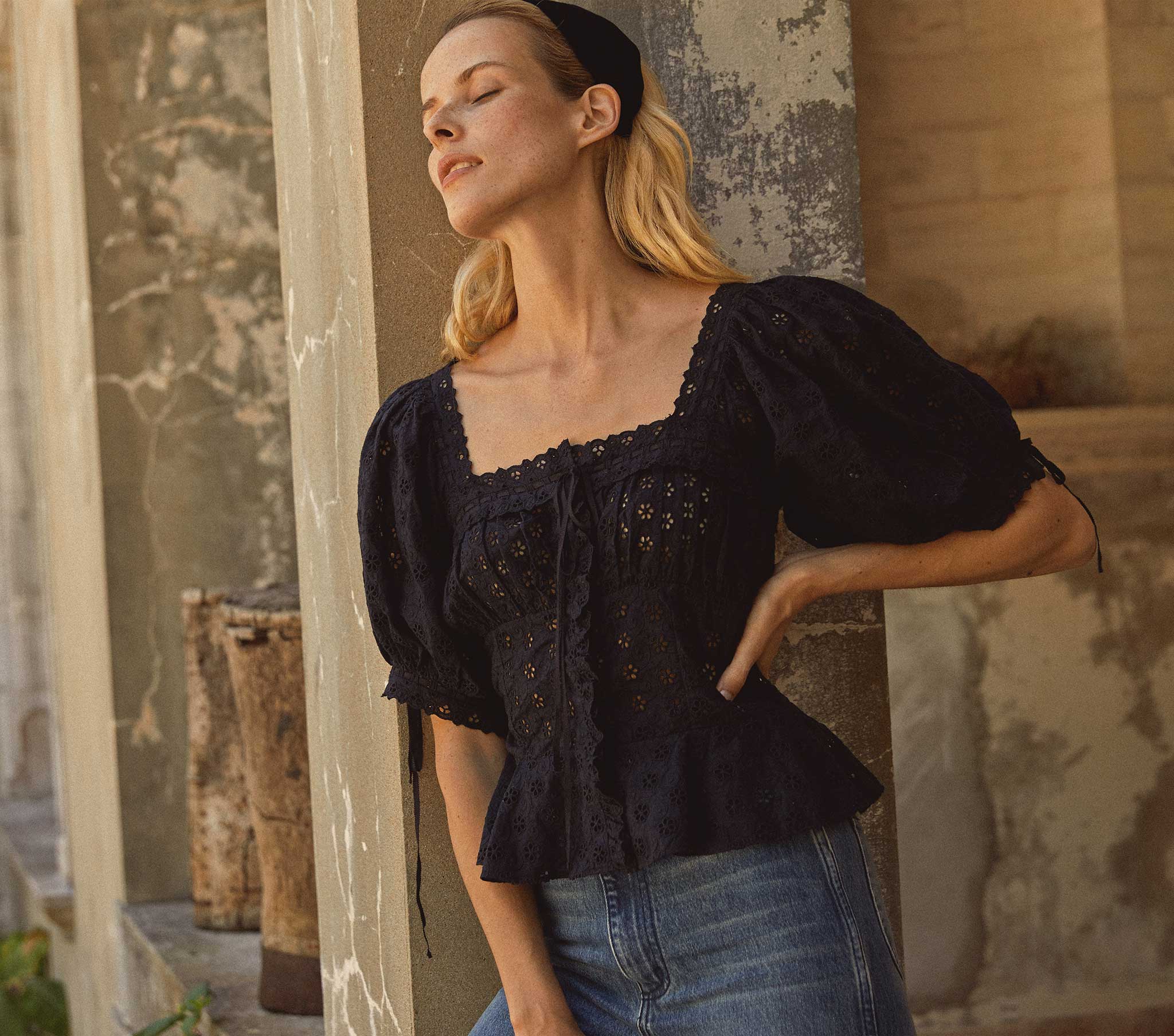 HMD -- DOCIA TOP -- BLACK