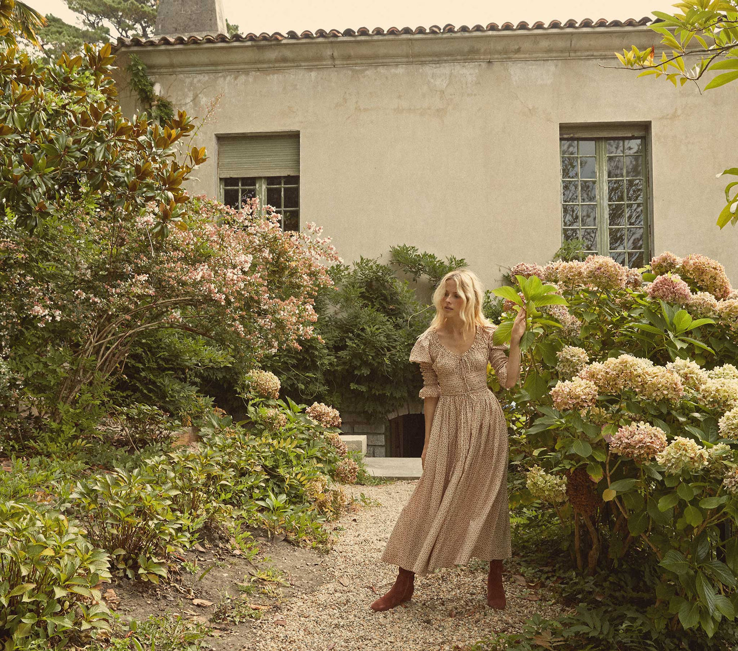 HMD -- KAIRA DRESS -- CREAM WINTER DITSY