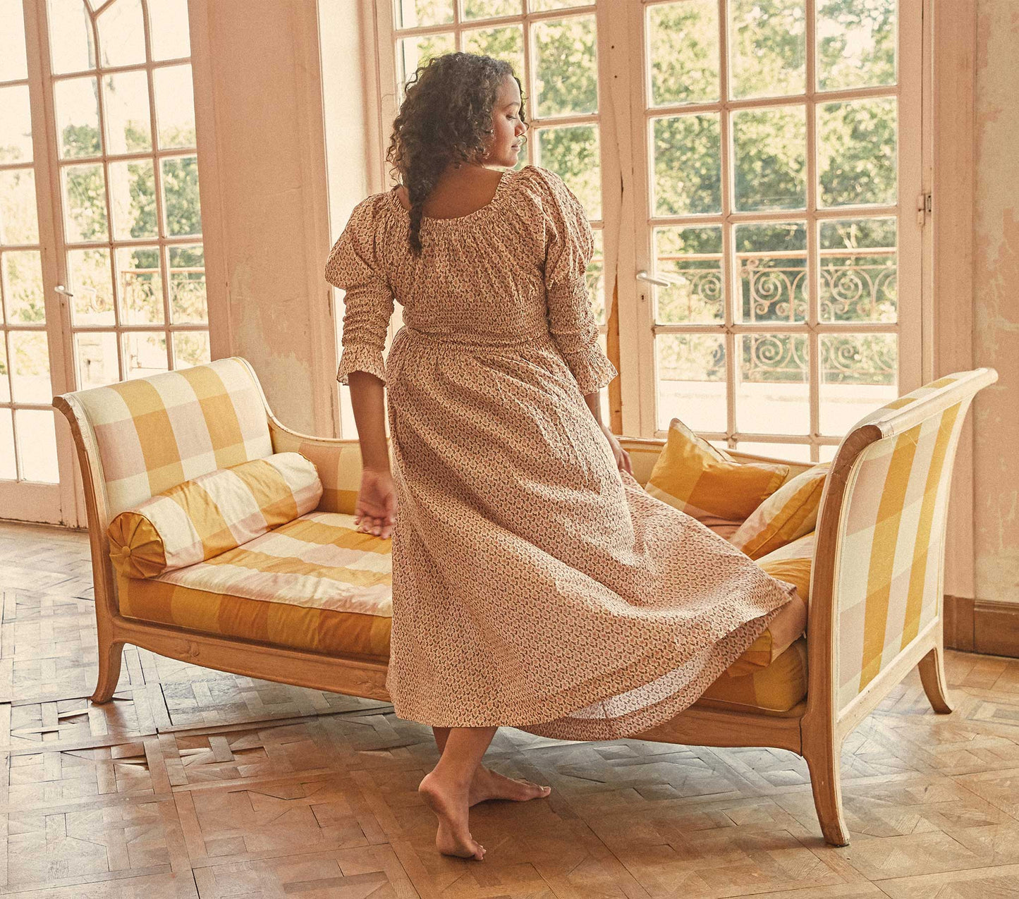 HMD -- KAIRA DRESS -- CREAM WINTER DITSY