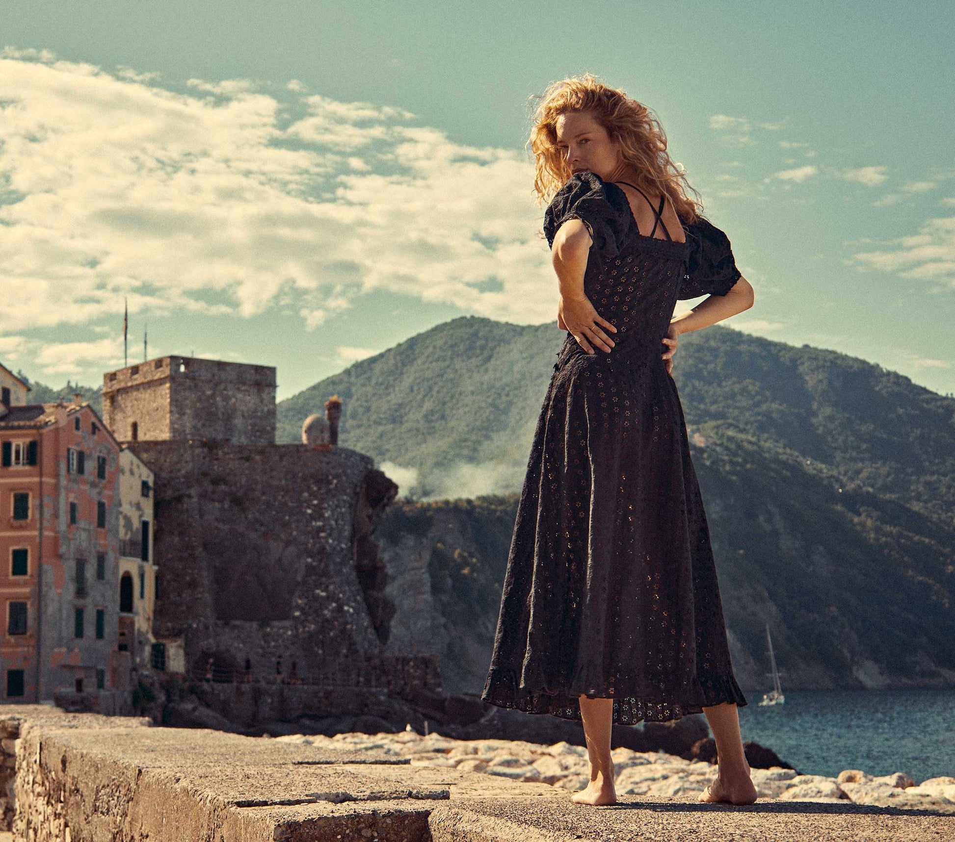 HMD -- LONDON DRESS -- BLACK view 3
