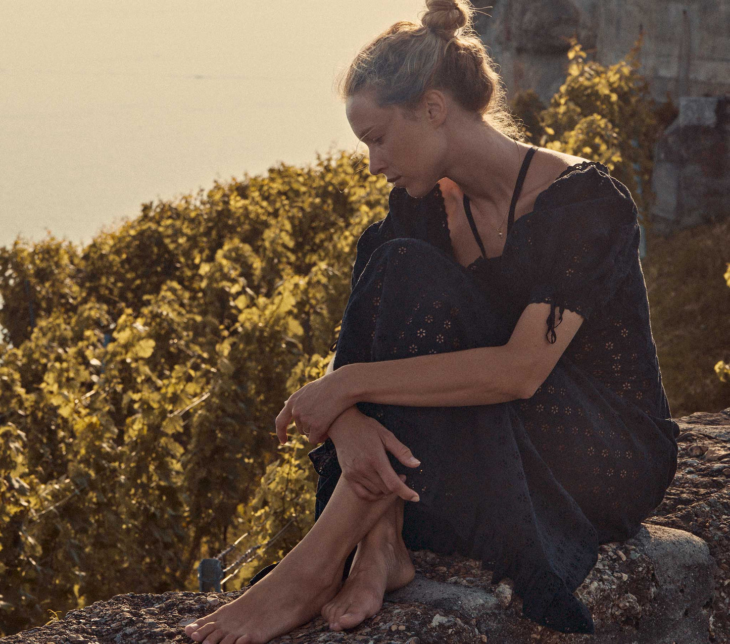 HMD -- LONDON DRESS -- BLACK