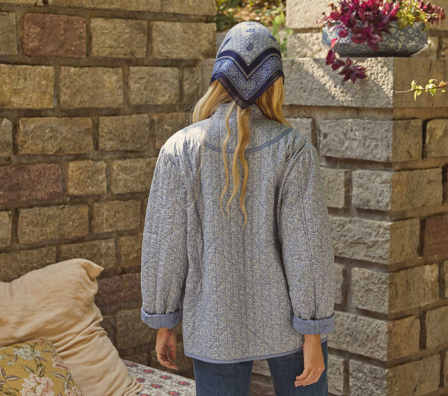 HMD -- PARKER JACKET -- BLUE COTTAGE IVY FLORAL