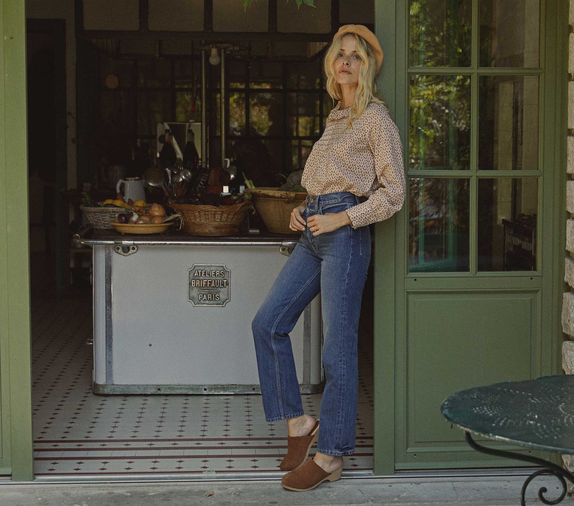 HMD -- PLUM TOP -- CREAM WINTER DITSY view 2
