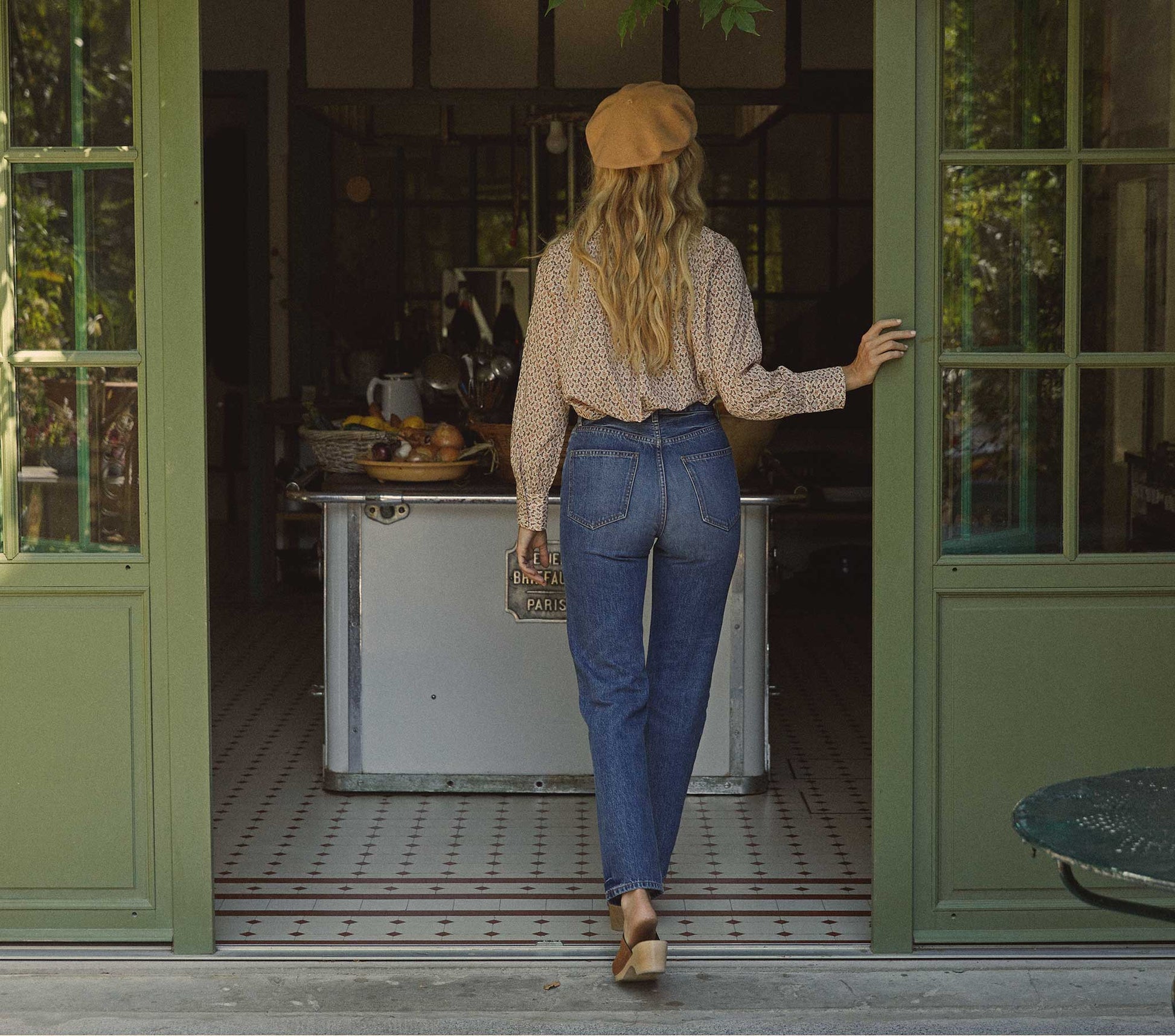 HMD -- PLUM TOP -- CREAM WINTER DITSY view 3
