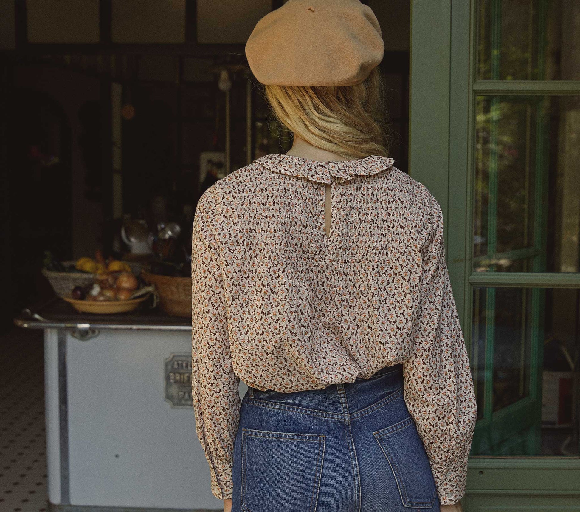 HMD -- PLUM TOP -- CREAM WINTER DITSY view 5
