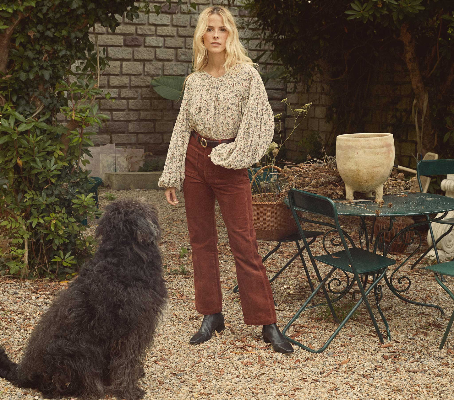 HMD -- SAVONA TOP -- CREAM SAINT CLAUDE PAISLEY