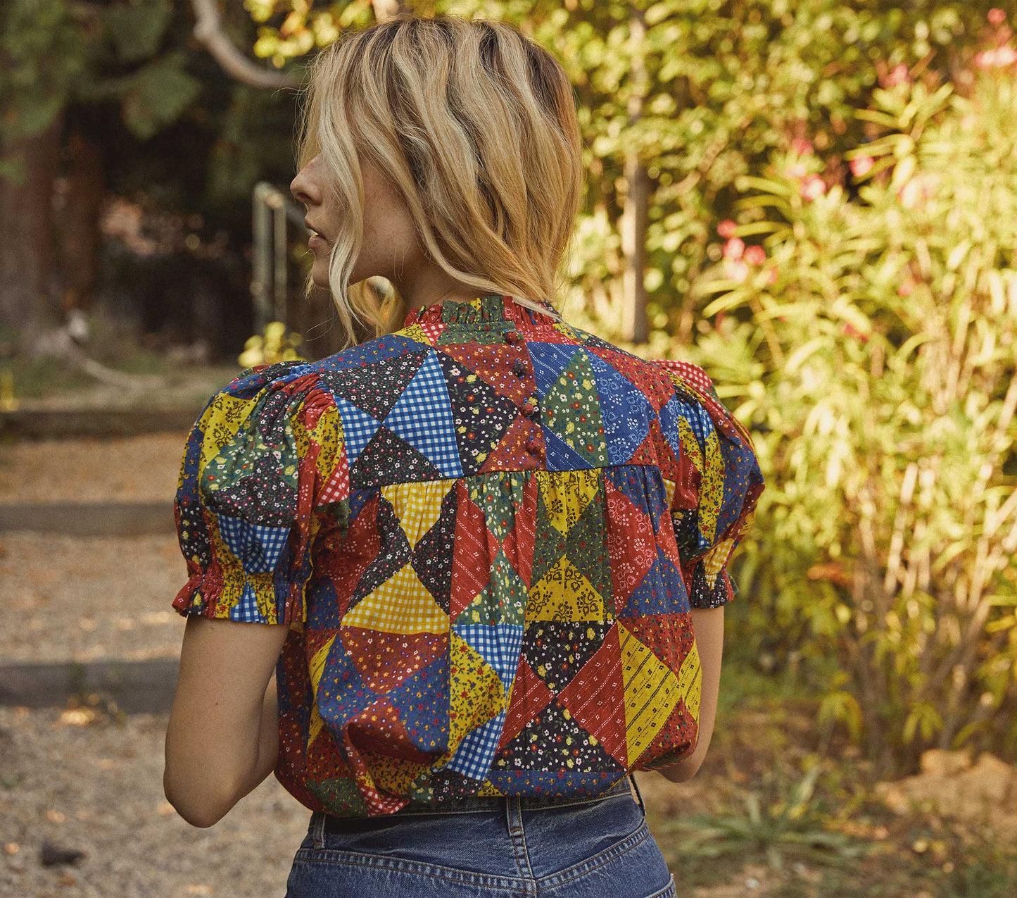 HMD -- ALIDA TOP -- COUNTRYSIDE PATCHWORK PRINT