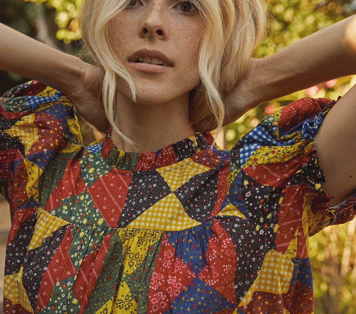 HMD -- ALIDA TOP -- COUNTRYSIDE PATCHWORK PRINT