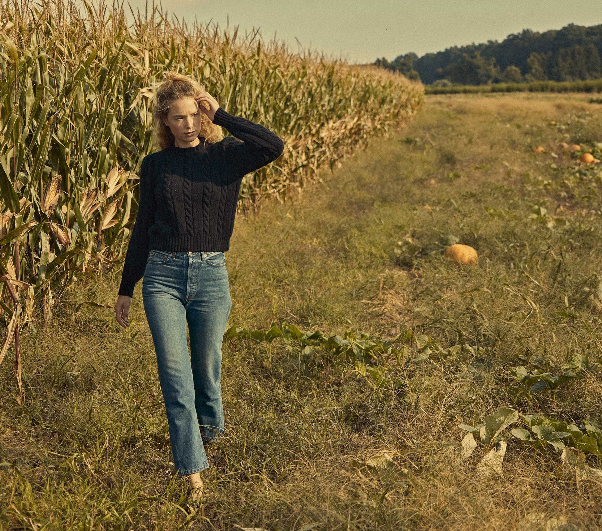 HMD -- APPOLINE SWEATER -- BLACK view 5