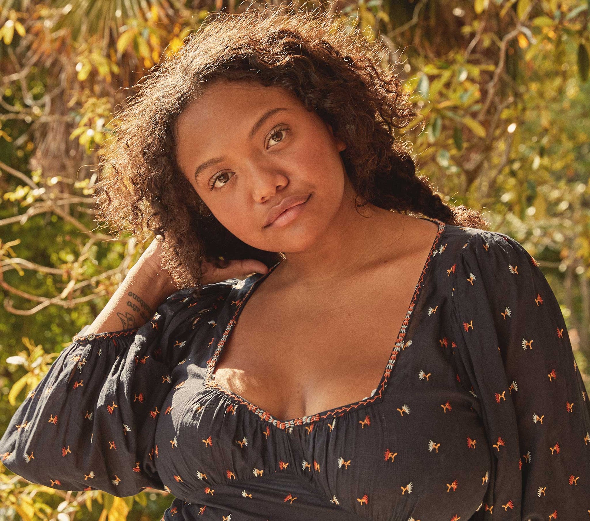 HMD -- CAROLINA DRESS -- NAVY CARNATION EMBROIDERY view 5
