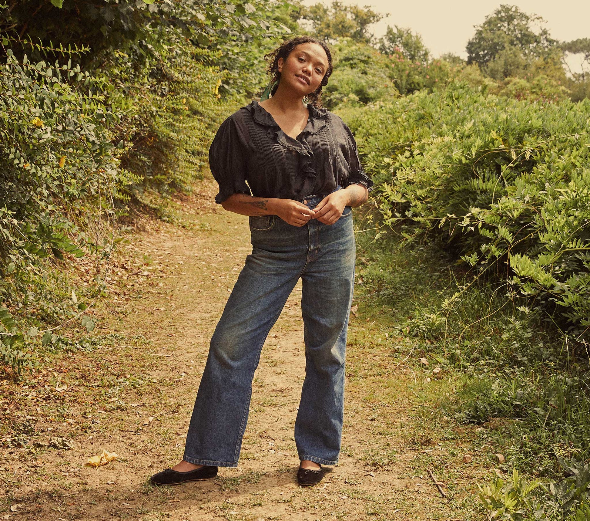 HMD -- HENRI TOP -- BLACK view 2
